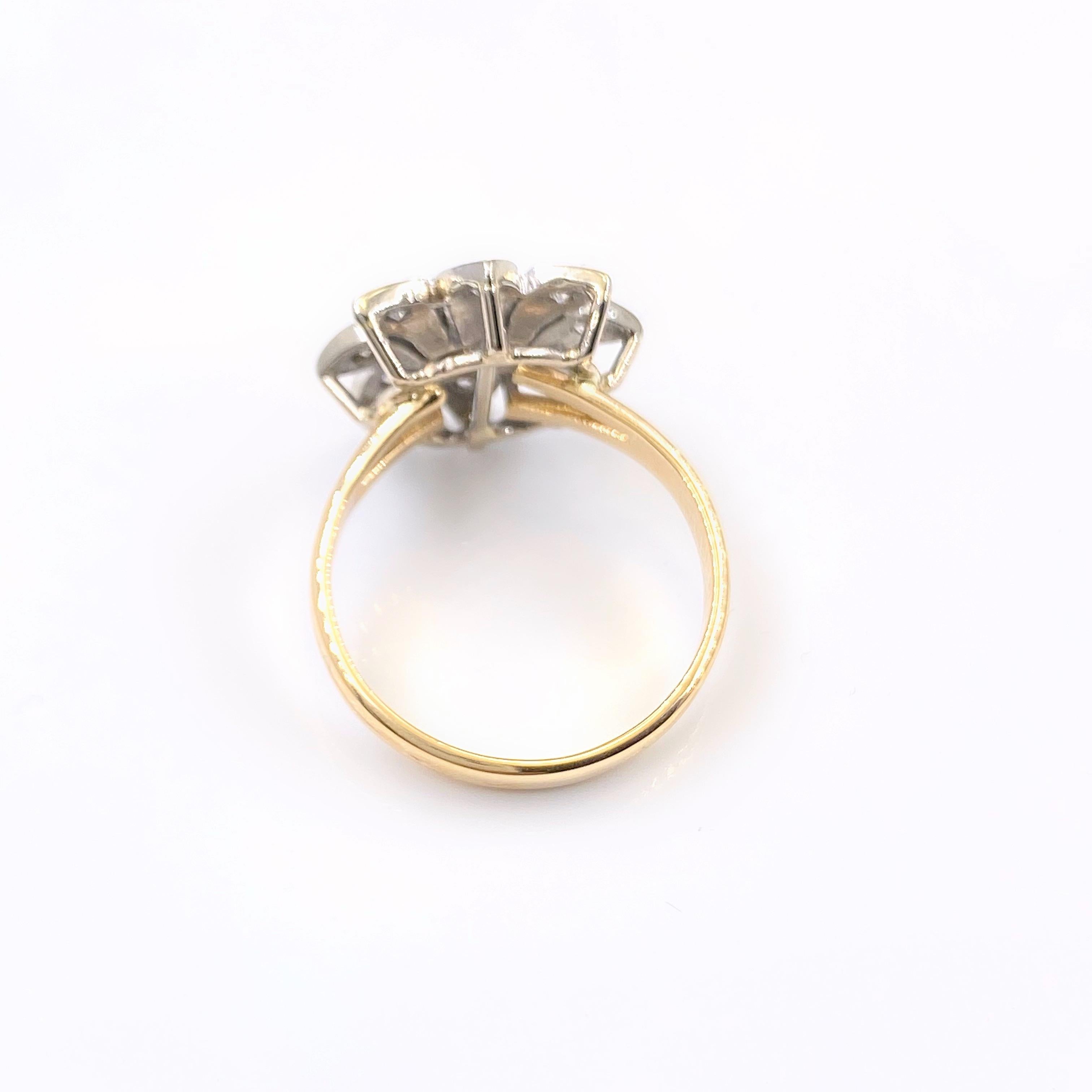 Vintage Round Diamond Flower Ring 0.87 Carat 14 Karat White and Yellow Gold 2