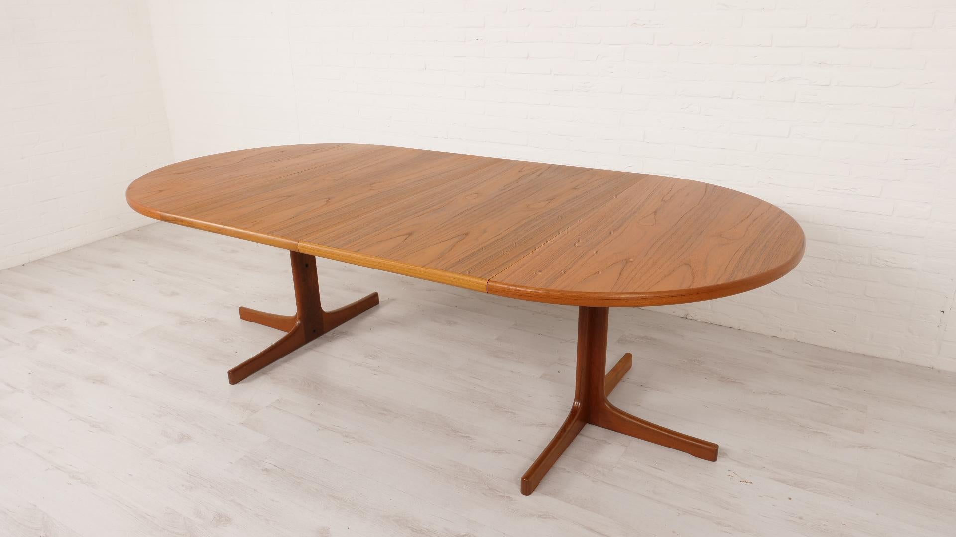 Mid-20th Century Vintage round dining table  extendable  Swedish  120 cm For Sale
