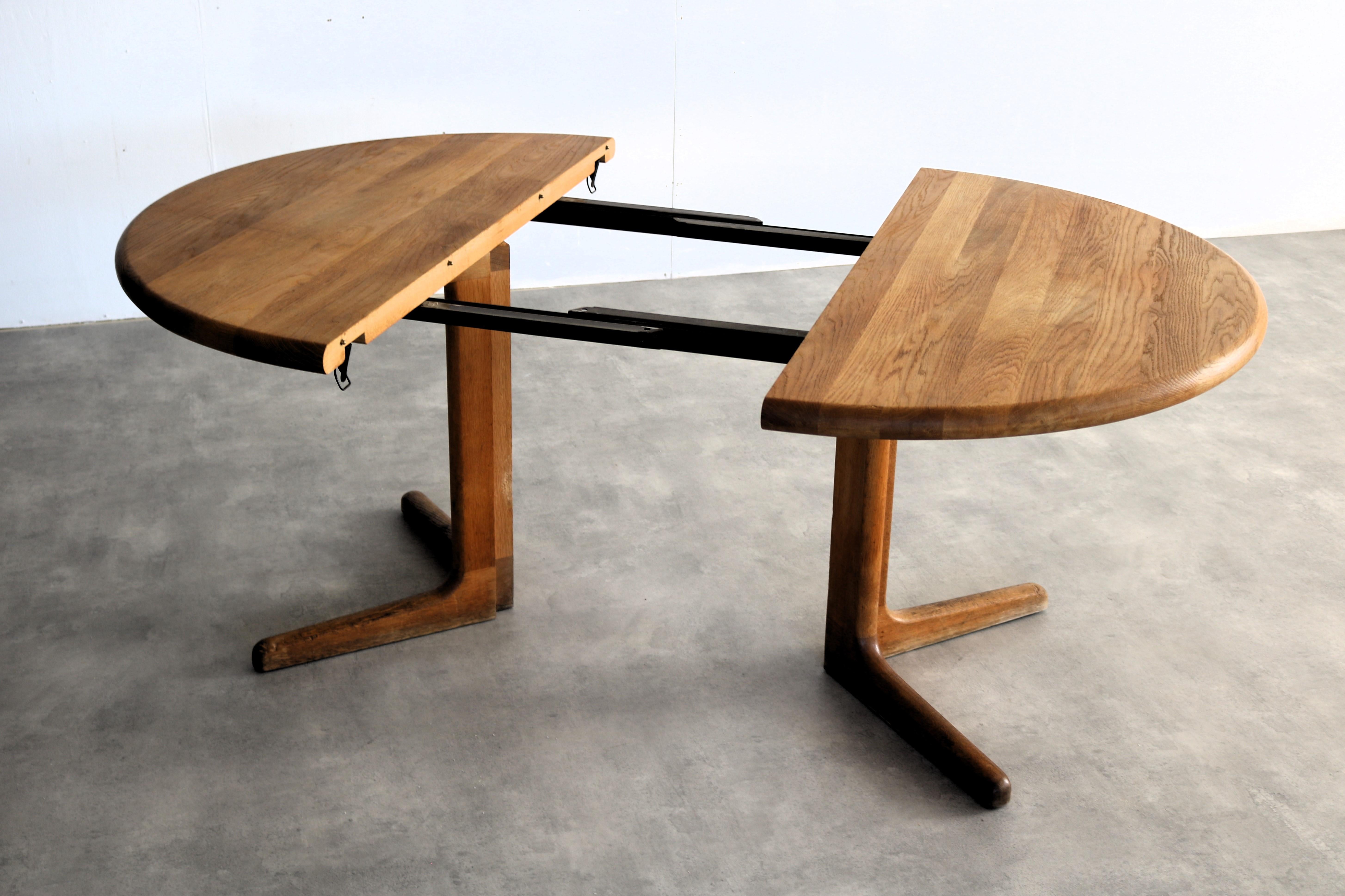 vintage round dining table  table  extendable  Denmark 3