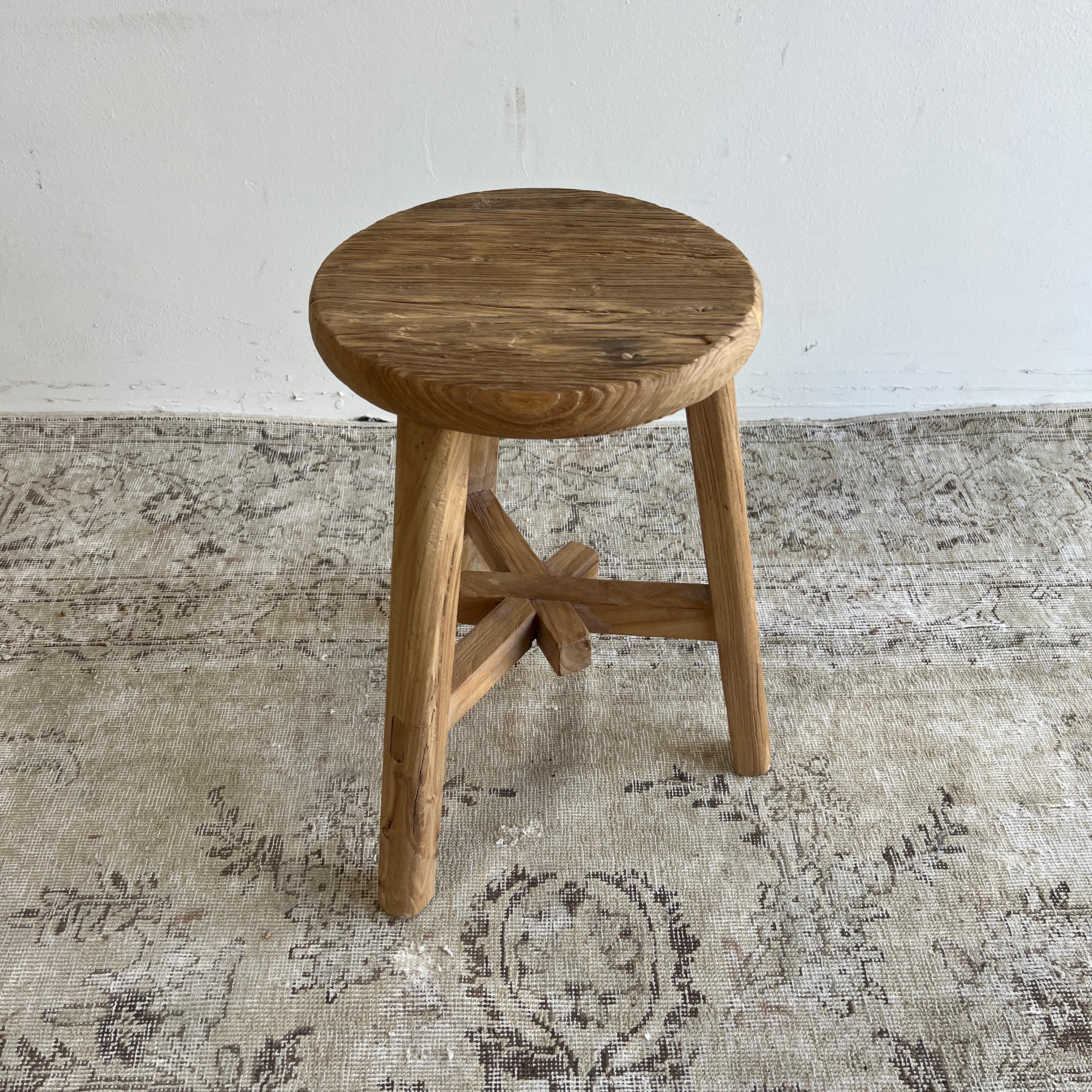 Vintage Round Elmwood Side Table or Stool In Good Condition In Brea, CA