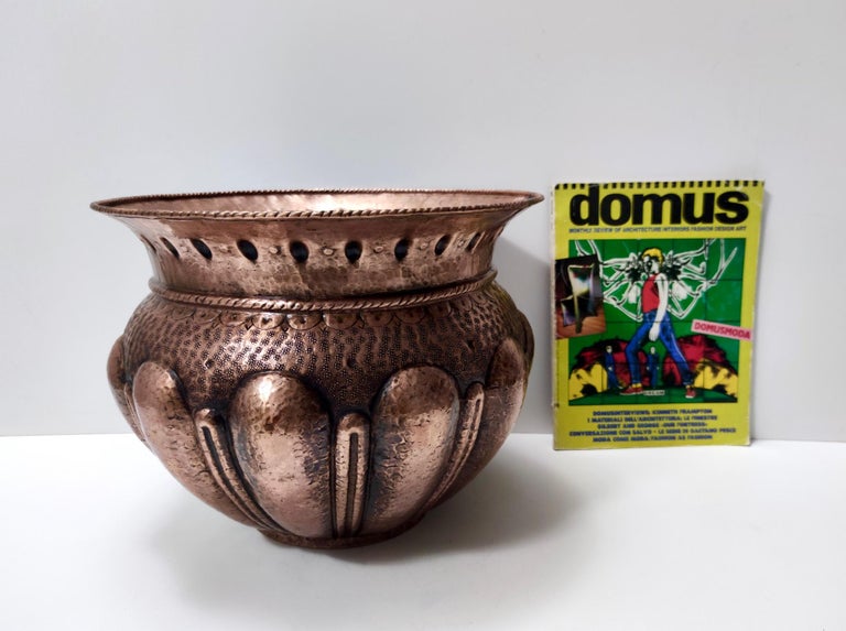 Vintage Round Embossed Copper Cachepot / Vase by Egidio Casagrande, Italy For Sale at 1stDibs