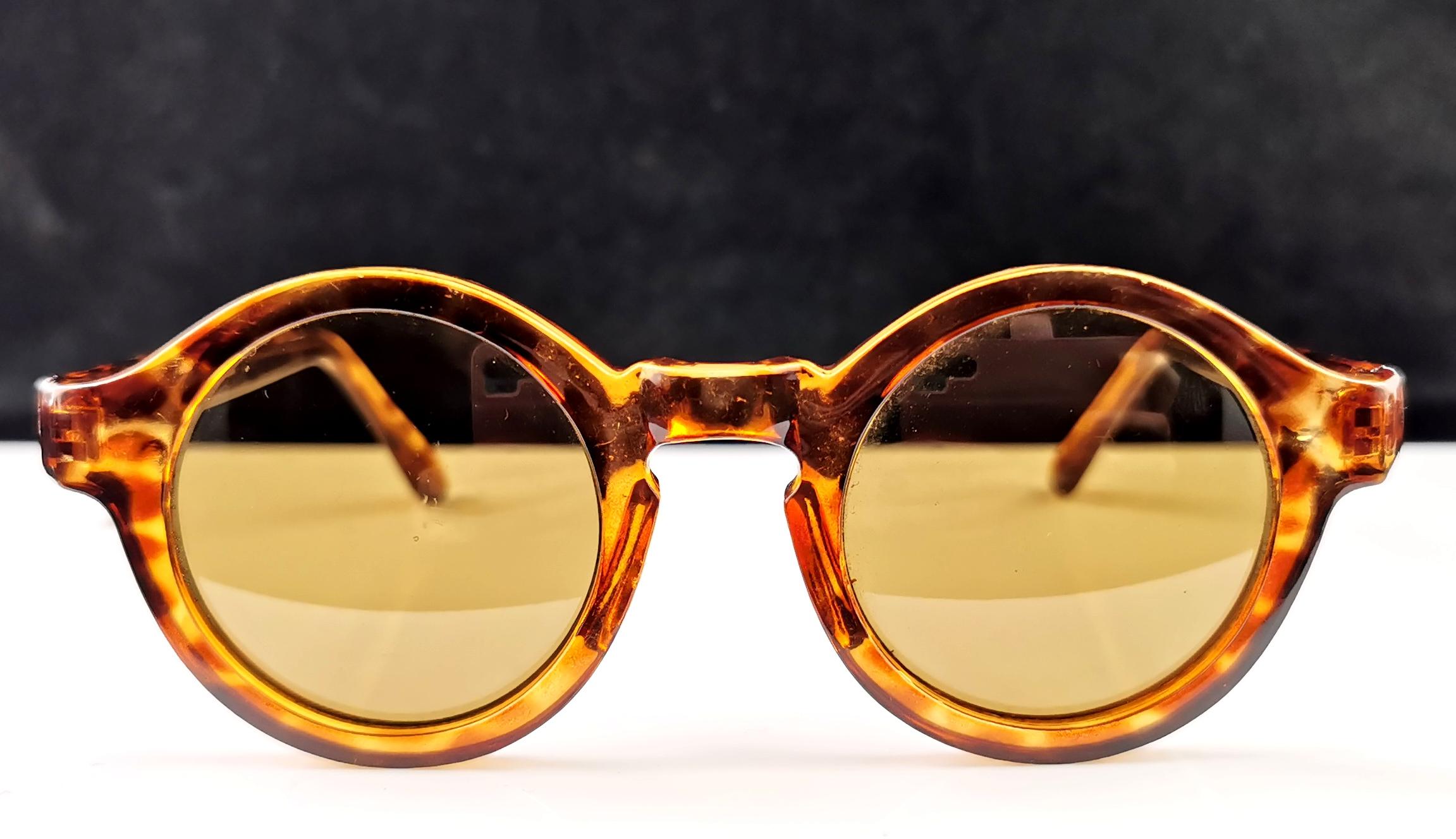 Vintage Round frame Faux tortoiseshell sunglasses, Linda Farrow  For Sale 2
