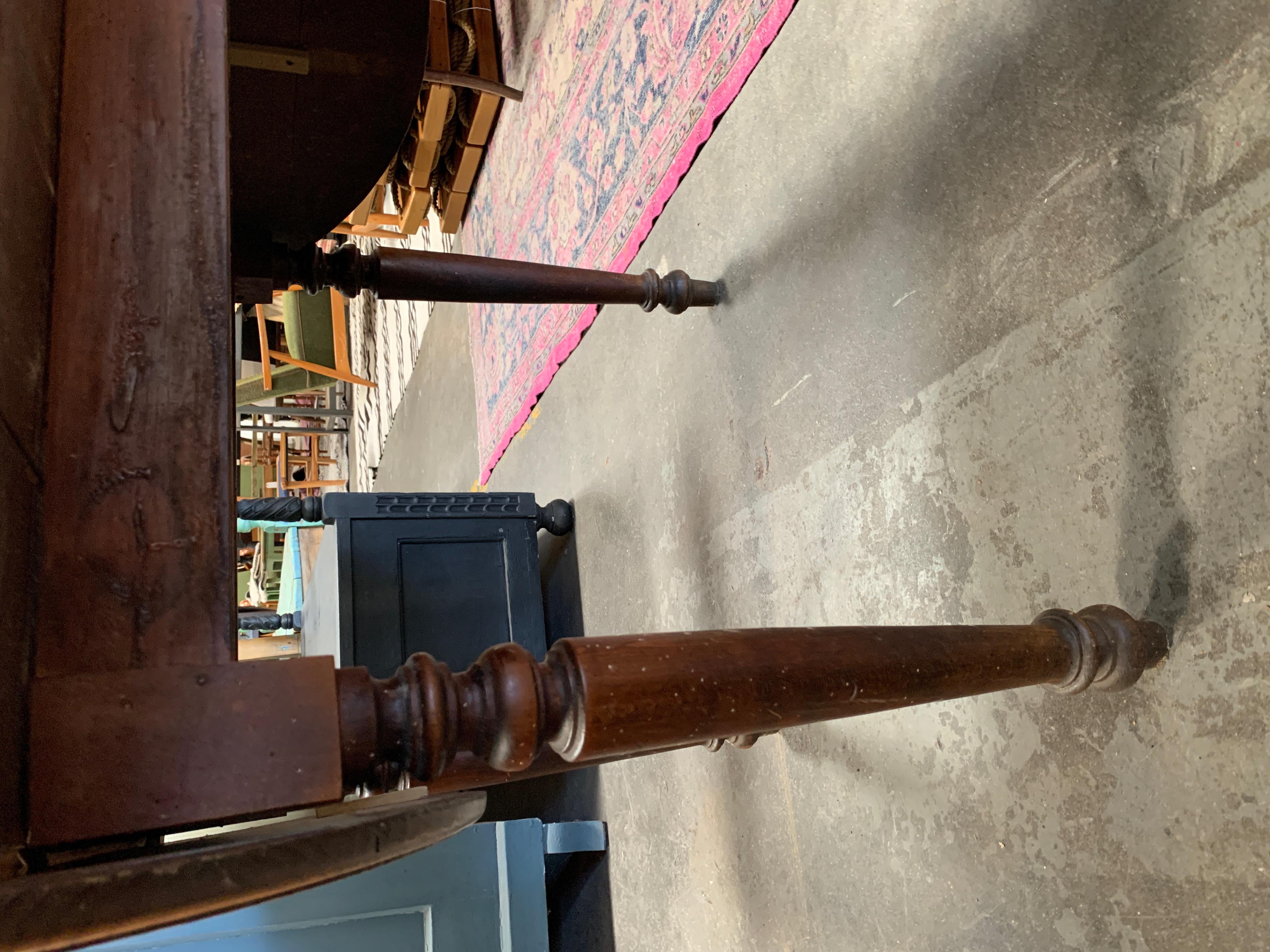 vintage round dining table
