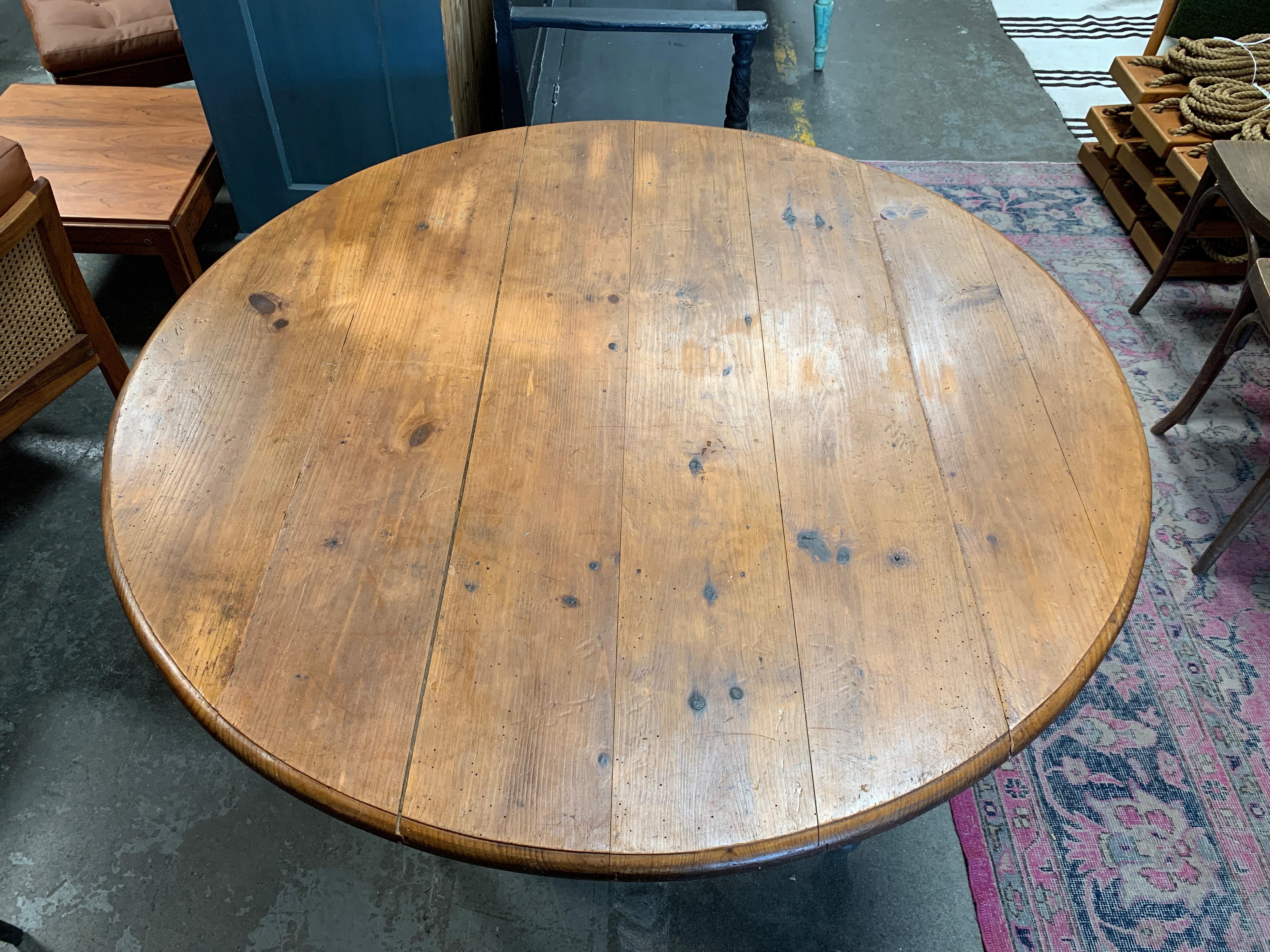 Turned Vintage Round French Dining Table