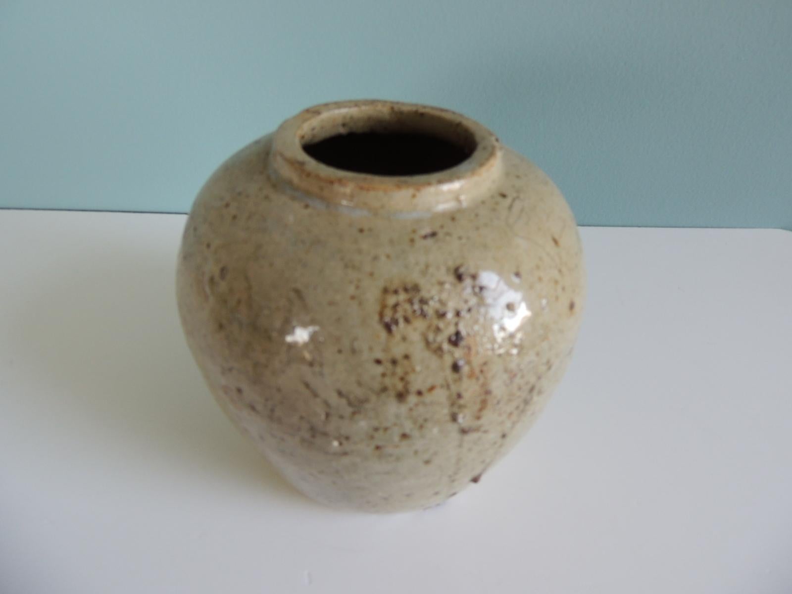 Chinese Export Vintage Round Glazed Asian Vase For Sale