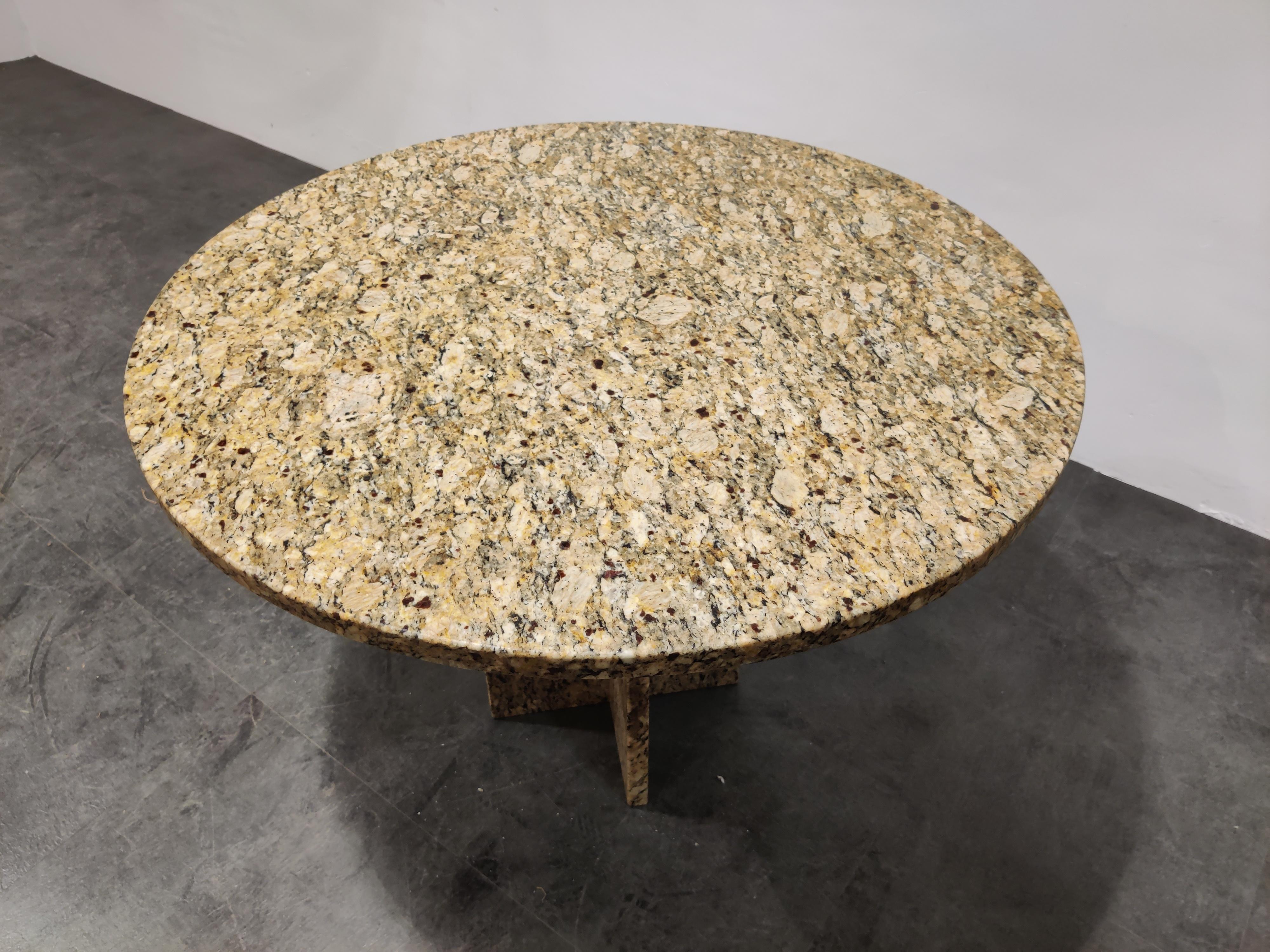 Vintage Round Granite Center Table, 1970s In Good Condition In HEVERLEE, BE
