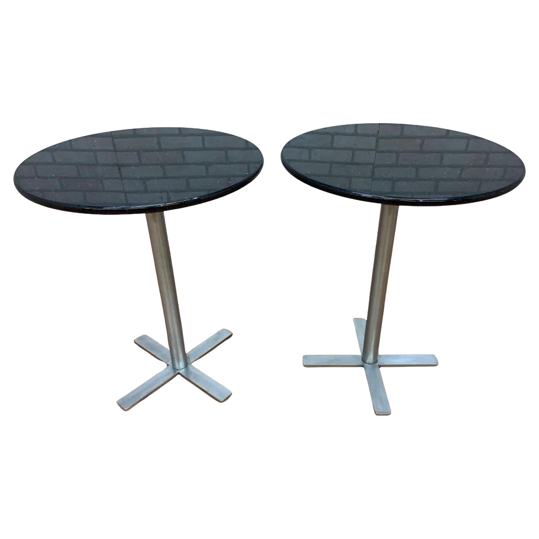 Tables d'appoint bistro vintage rondes à plateau en granit - Paire