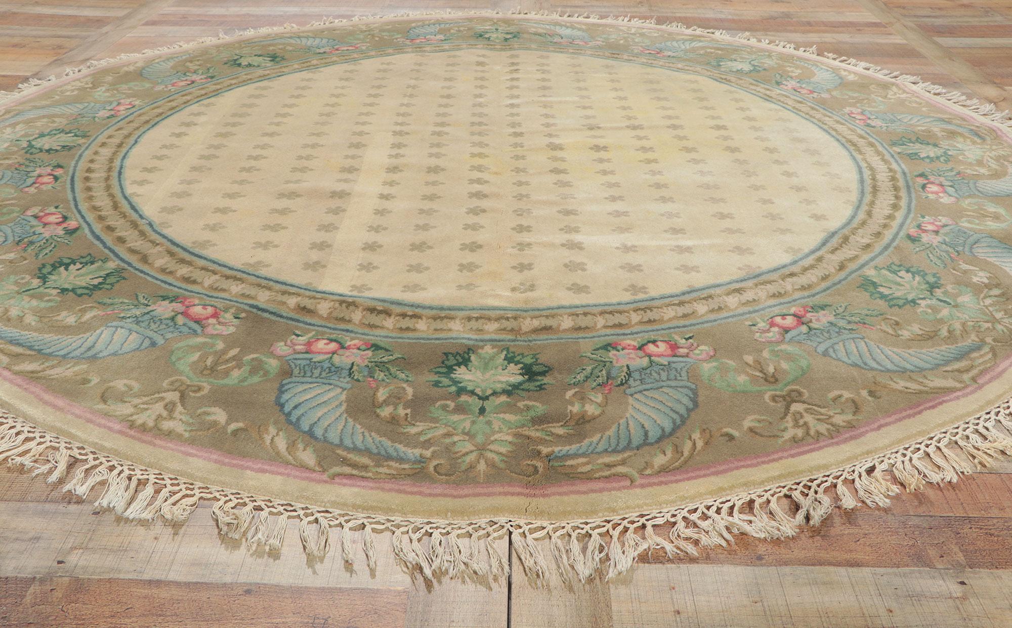 French Provincial Vintage Round Indian Rug with Traditional Style For Sale
