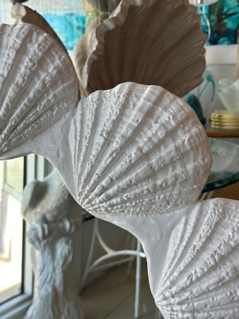 Specchio rotondo d'epoca laccato bianco Palm Beach Scallop Clam Seashell Shell in vendita 3