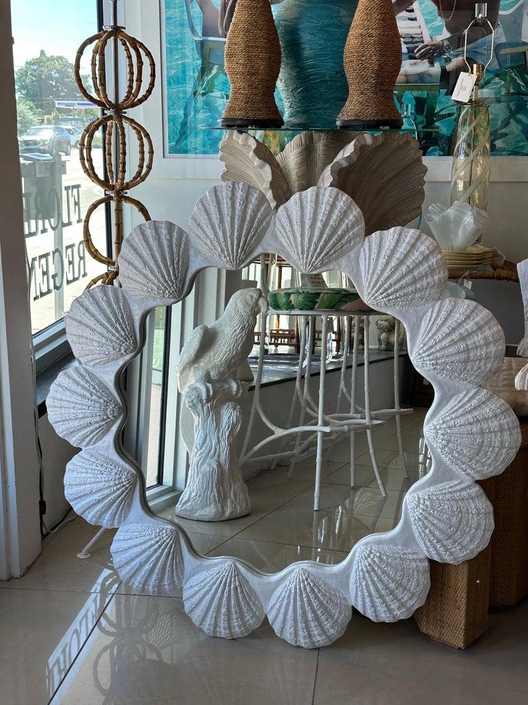 Specchio rotondo d'epoca laccato bianco Palm Beach Scallop Clam Seashell Shell in vendita 5