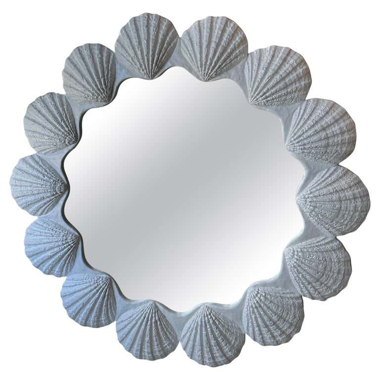 Vintage Round Lacquered White Palm Beach Scallop Clam Seashell Shell ...