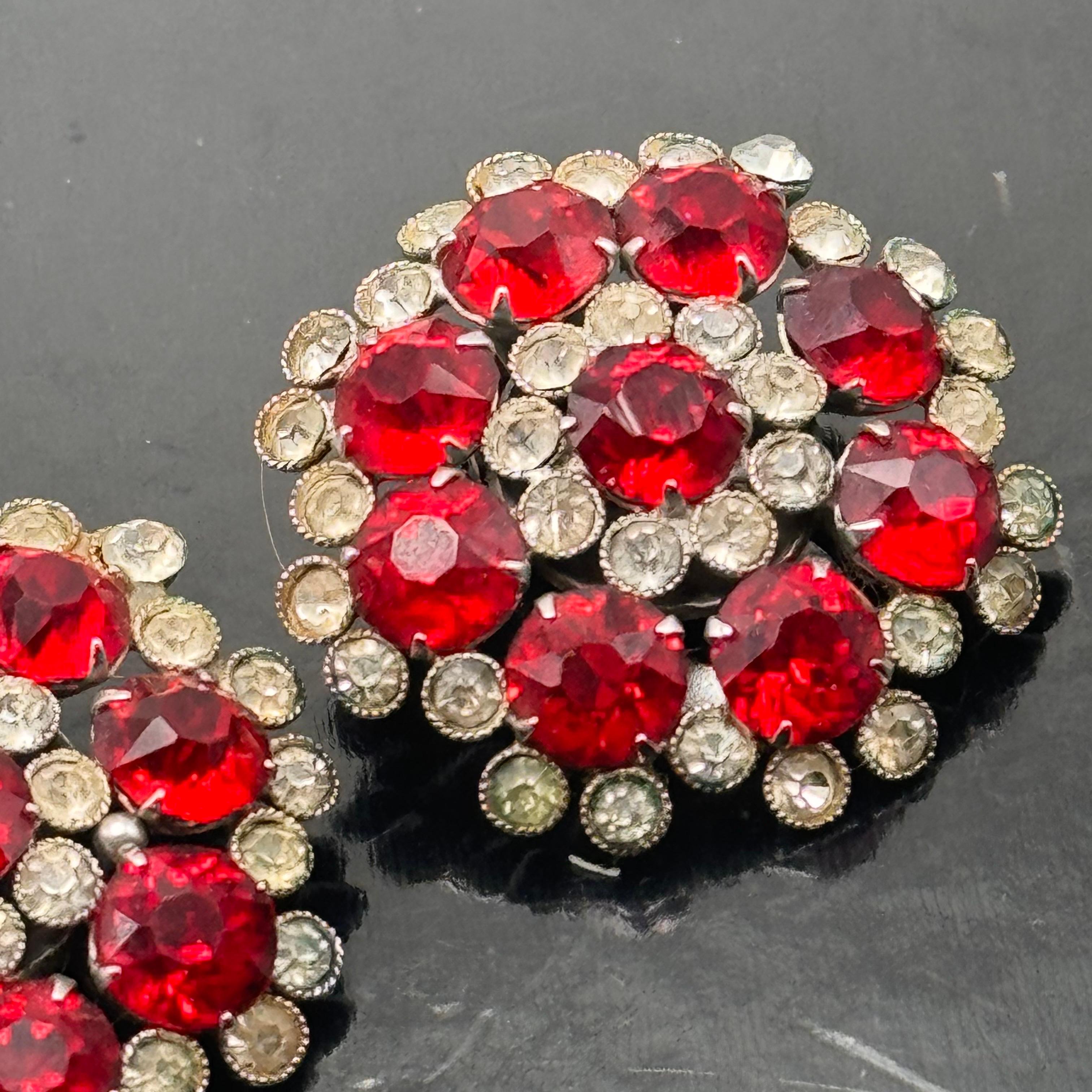 Vintage Round Lipstick Red Glass Crystal Flower Earrings Circa 1960s In Good Condition For Sale In Monroe Township, NJ