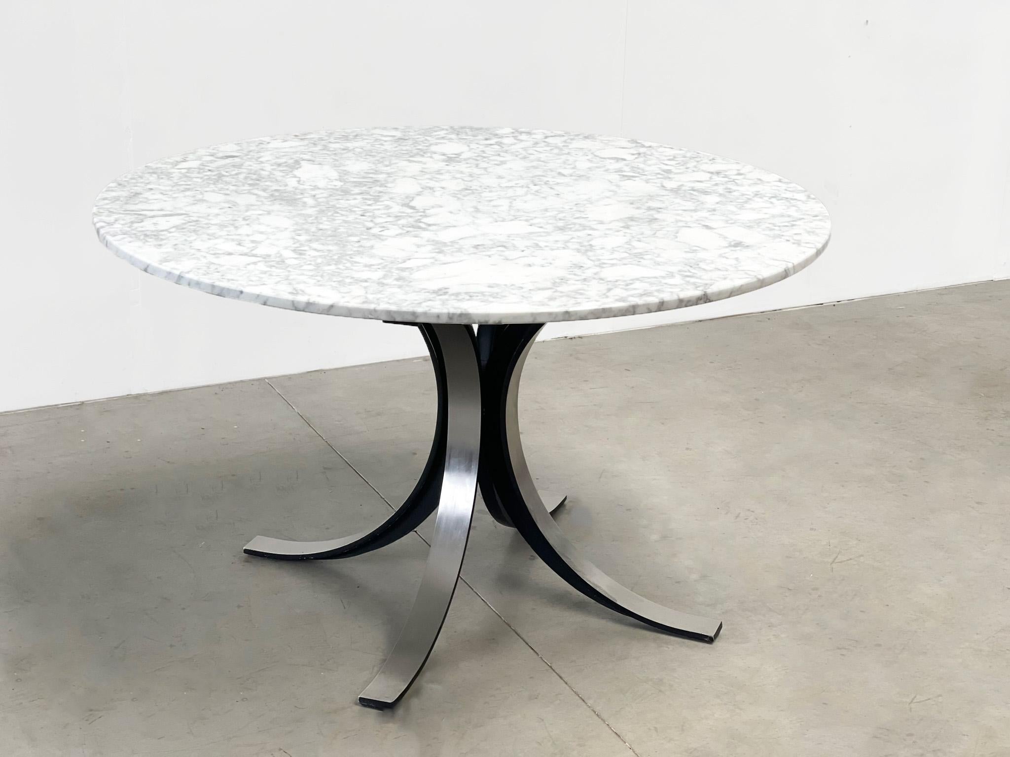 Mid-Century Modern Table de salle à manger ronde vintage en marbre modèle T69 d'Osvaldo Borsani pour Tecno, 1970  en vente