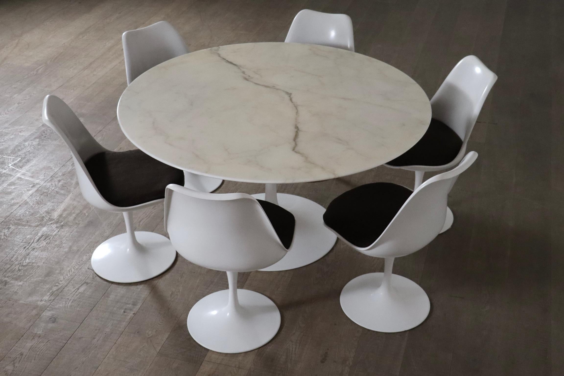 Vintage Round Marble Tulip Dining Table By Eero Saarinen For Knoll, 1970s 7