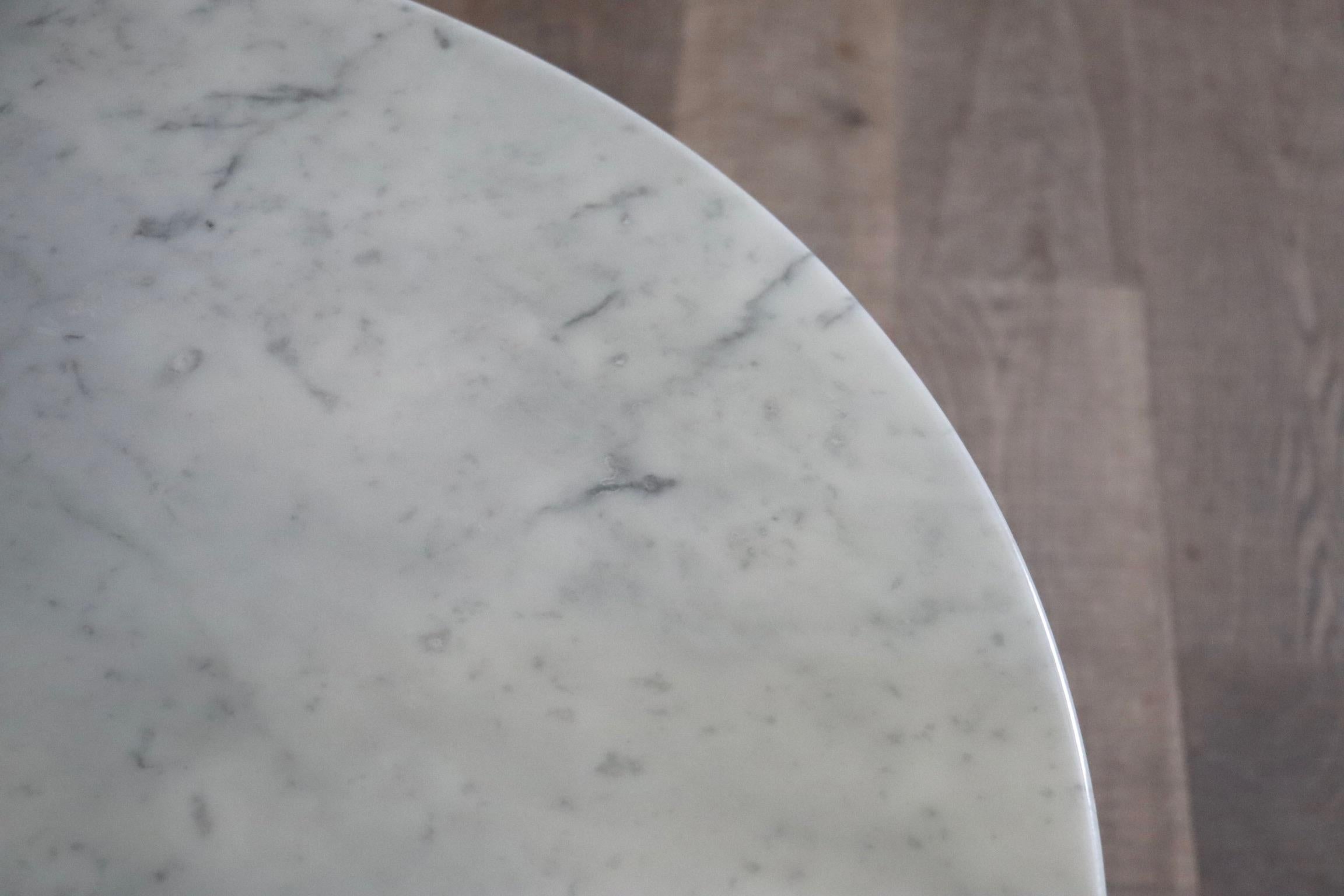 Vintage Round Marble Tulip Dining Table By Eero Saarinen For Knoll, 1970s In Good Condition In ABCOUDE, UT