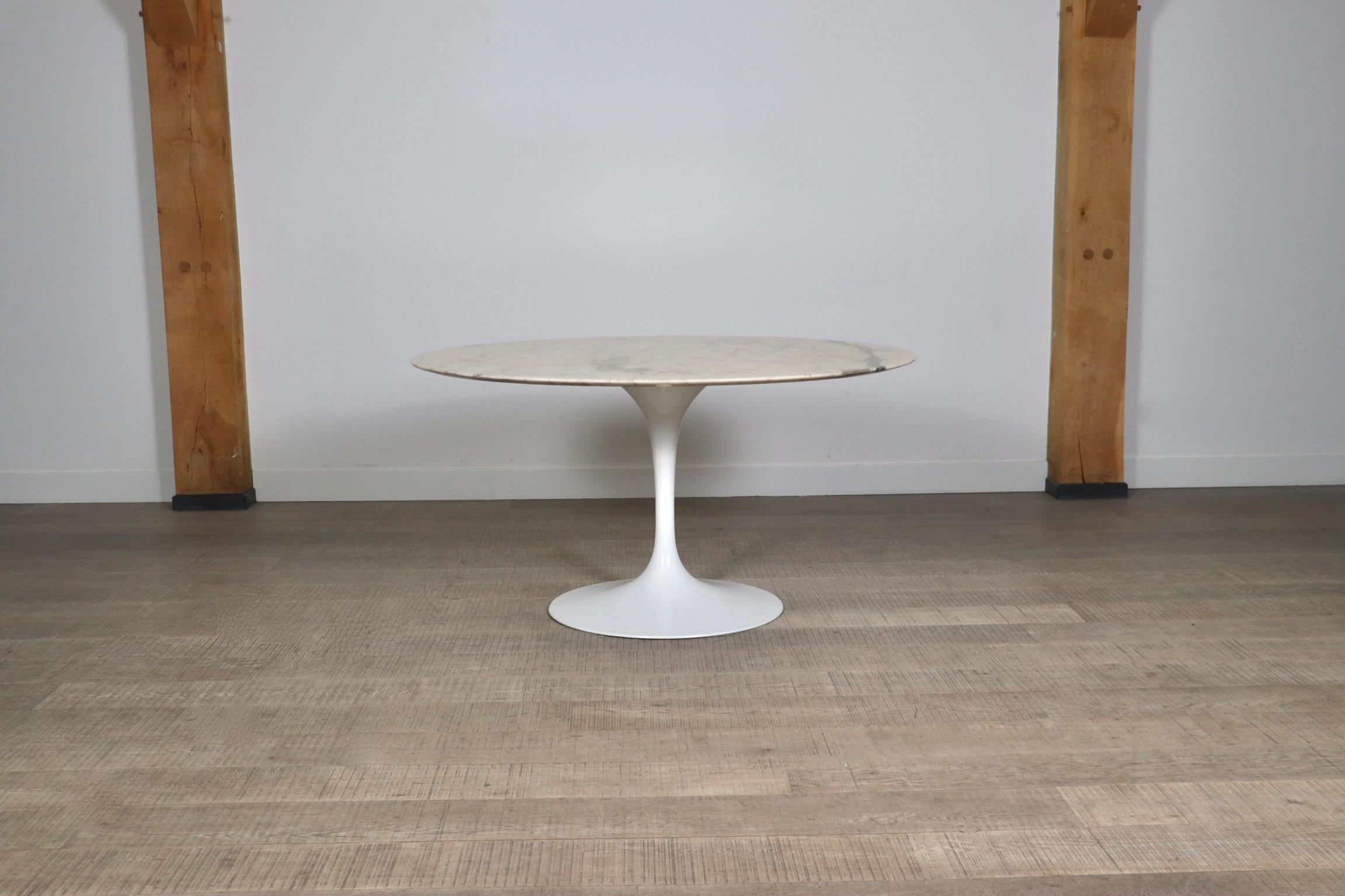 Mid-20th Century Vintage Round Marble Tulip Dining Table By Eero Saarinen For Knoll, 1970s