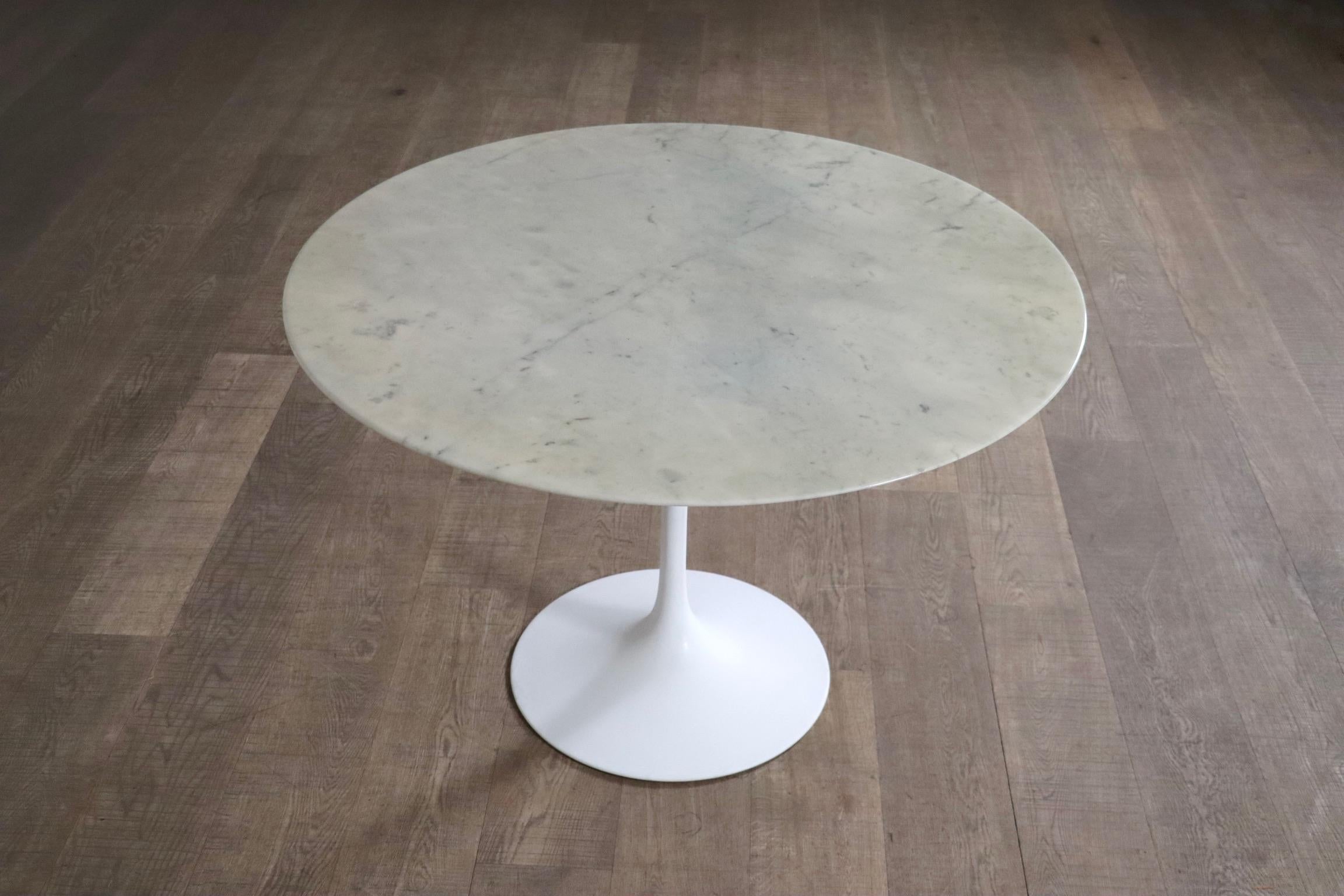 Vintage Round Marble Tulip Dining Table By Eero Saarinen For Knoll, 1970s 3
