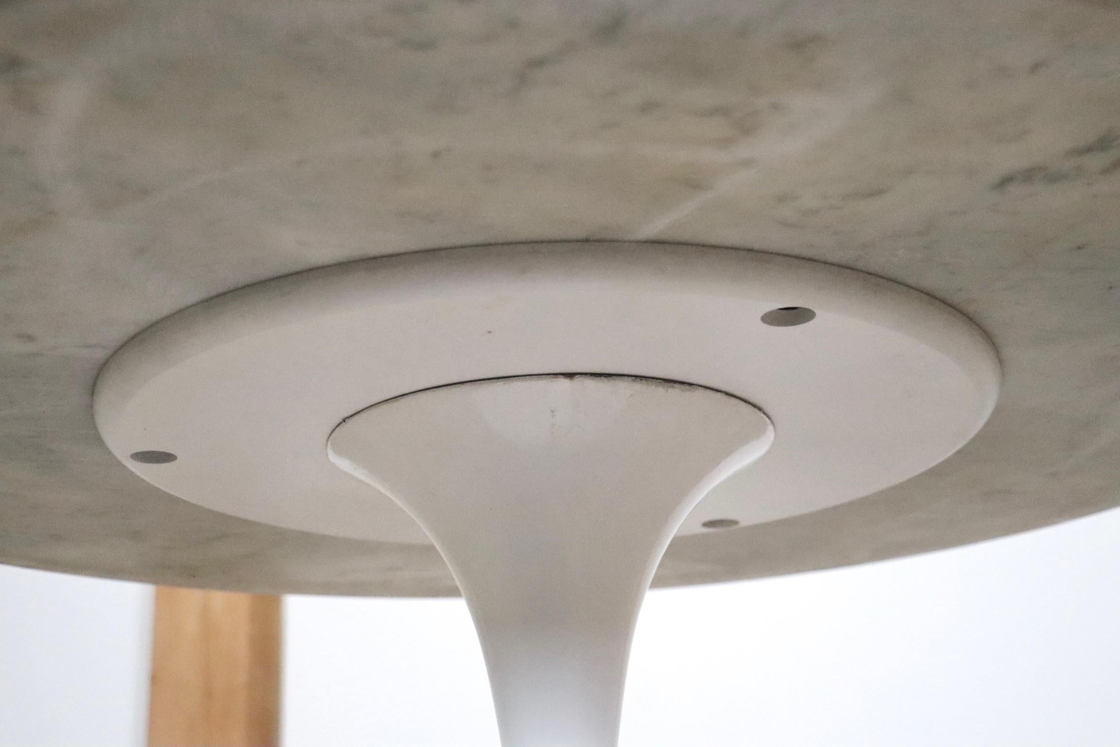 Vintage Round Marble Tulip Dining Table By Eero Saarinen For Knoll, 1970s 4