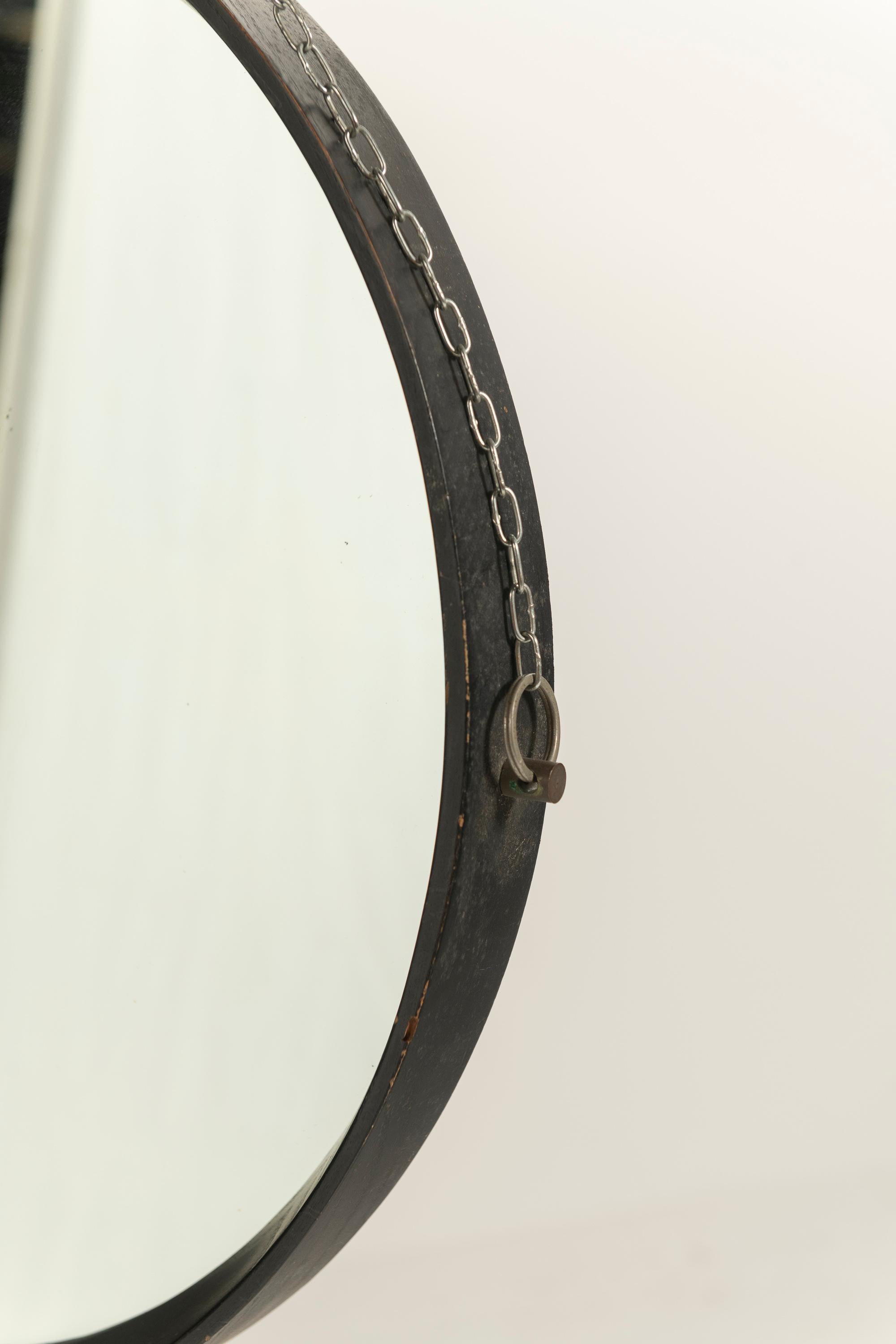 Miroir rond vintage encadré en métal Bon état - En vente à San Francisco, CA