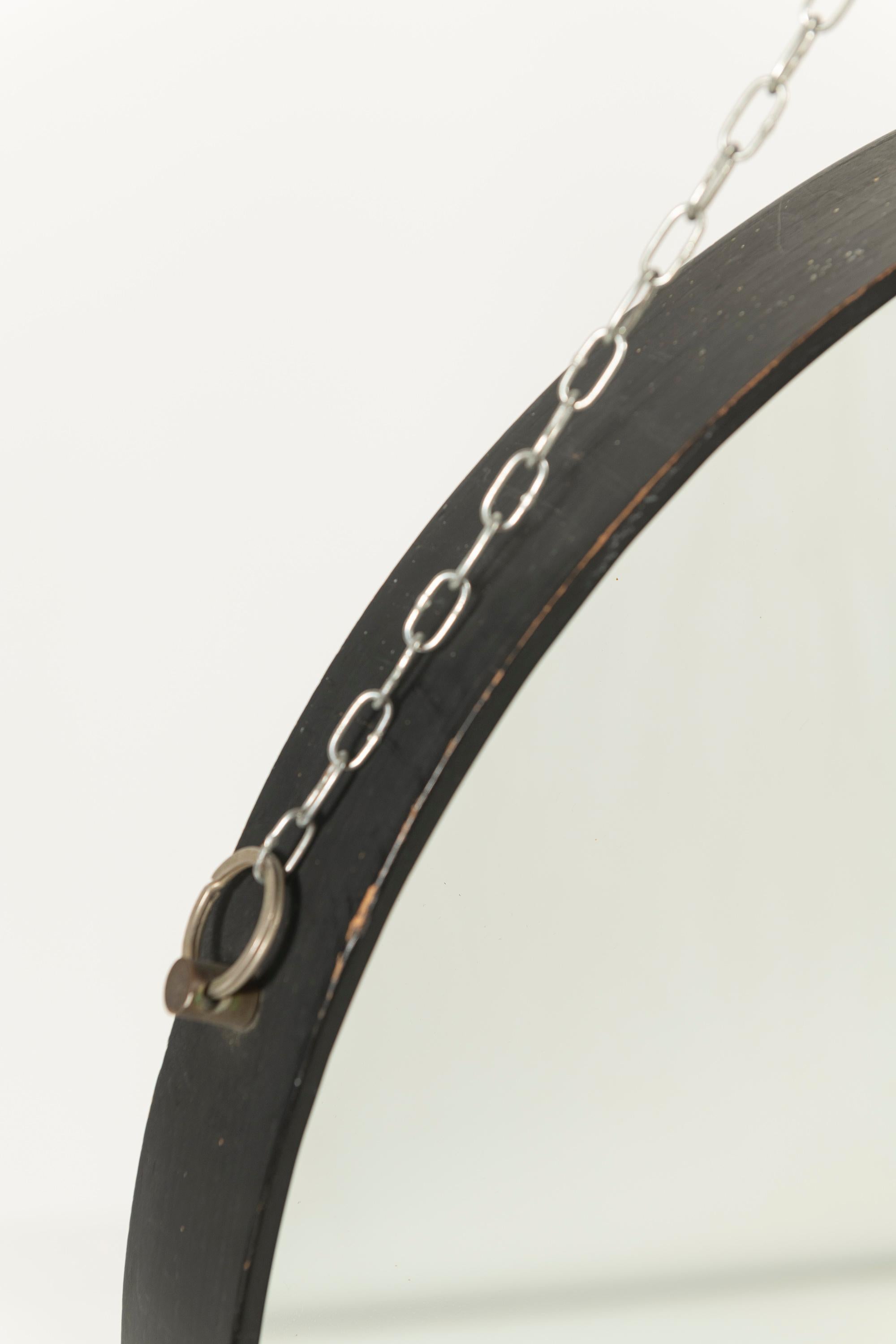 Métal Miroir rond vintage encadré en métal en vente