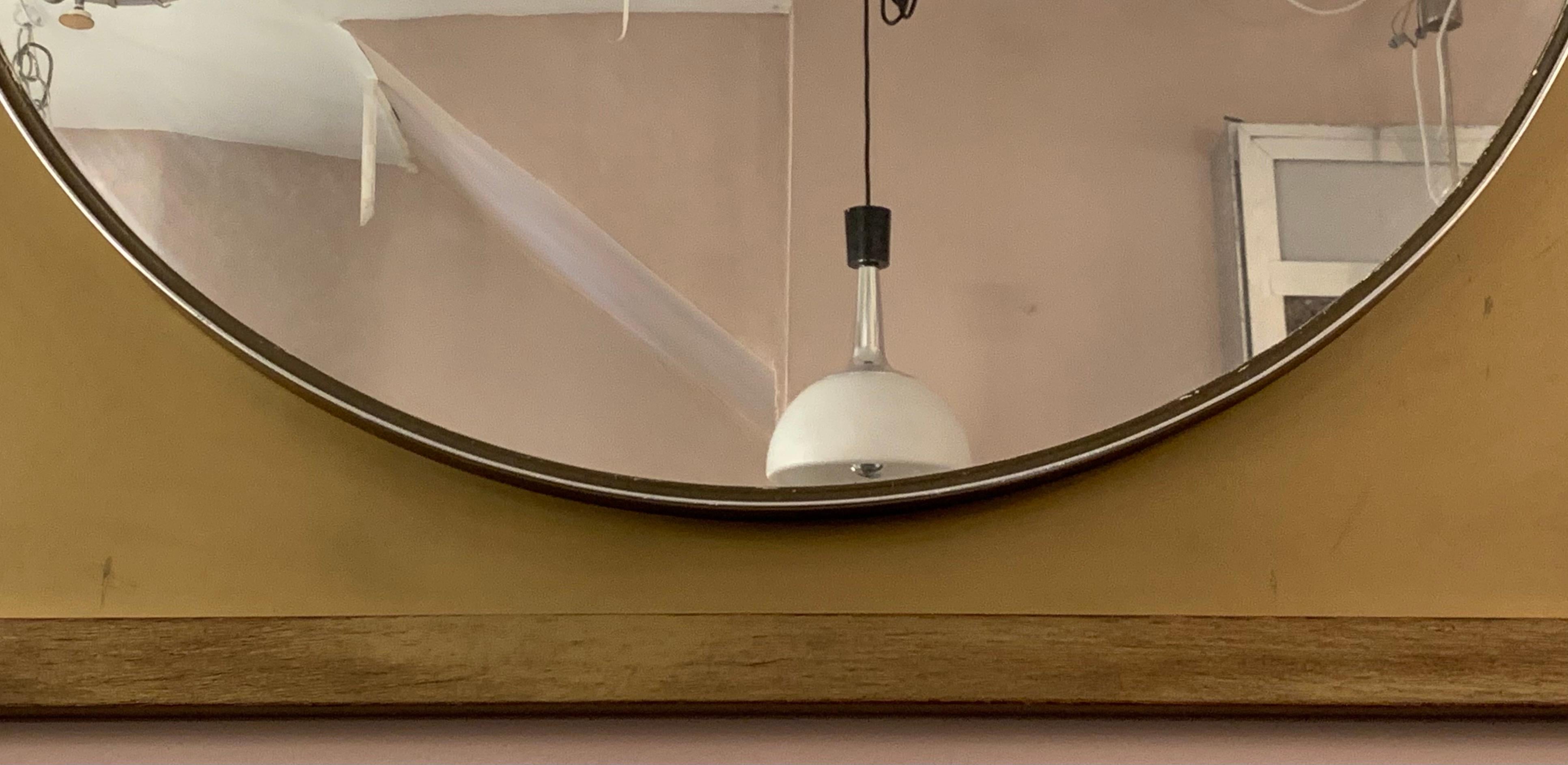 Vintage Round Mirror on a Square Gold Frame 1
