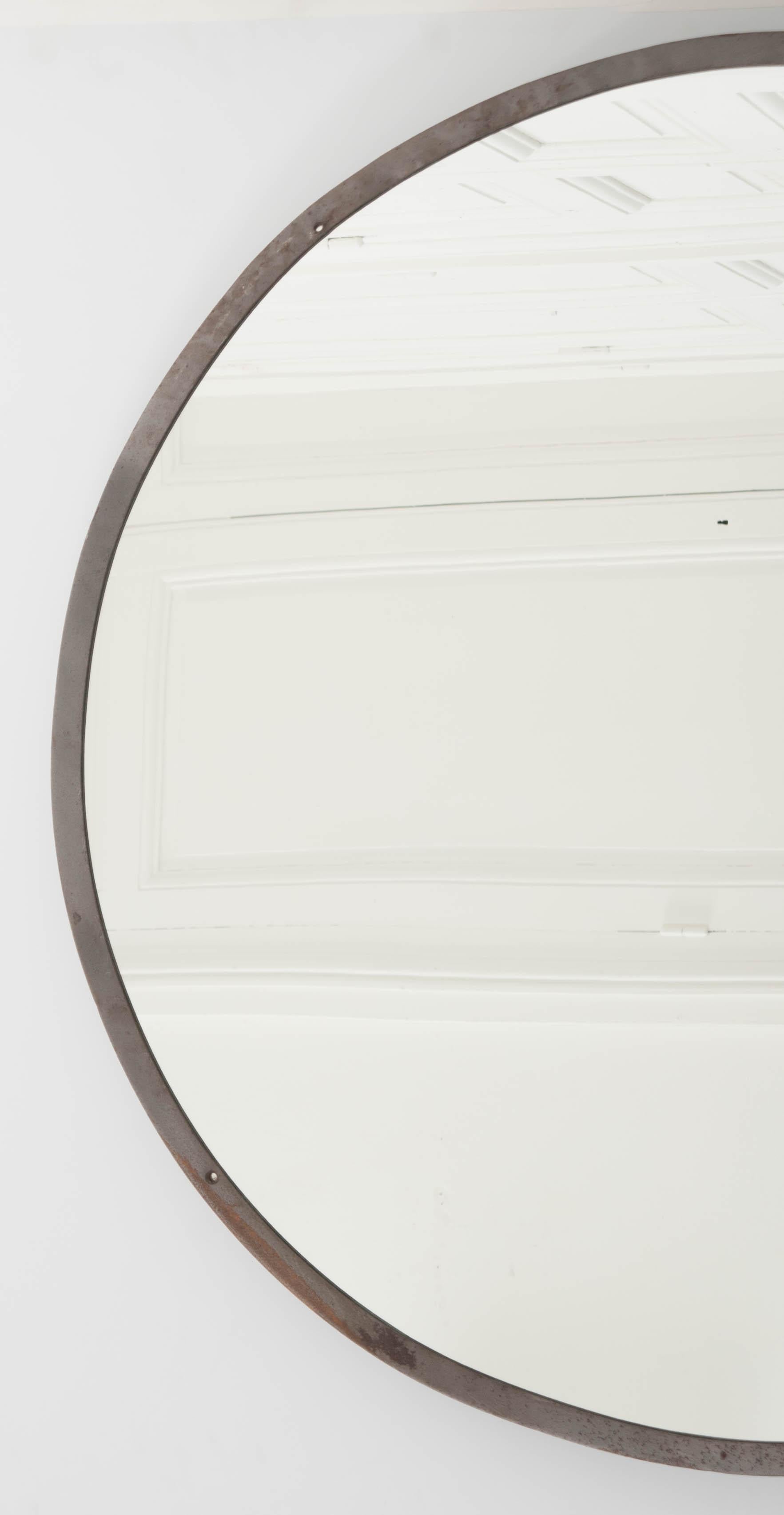Vintage Round Mirrors with Metal Frames Are a Unique 1