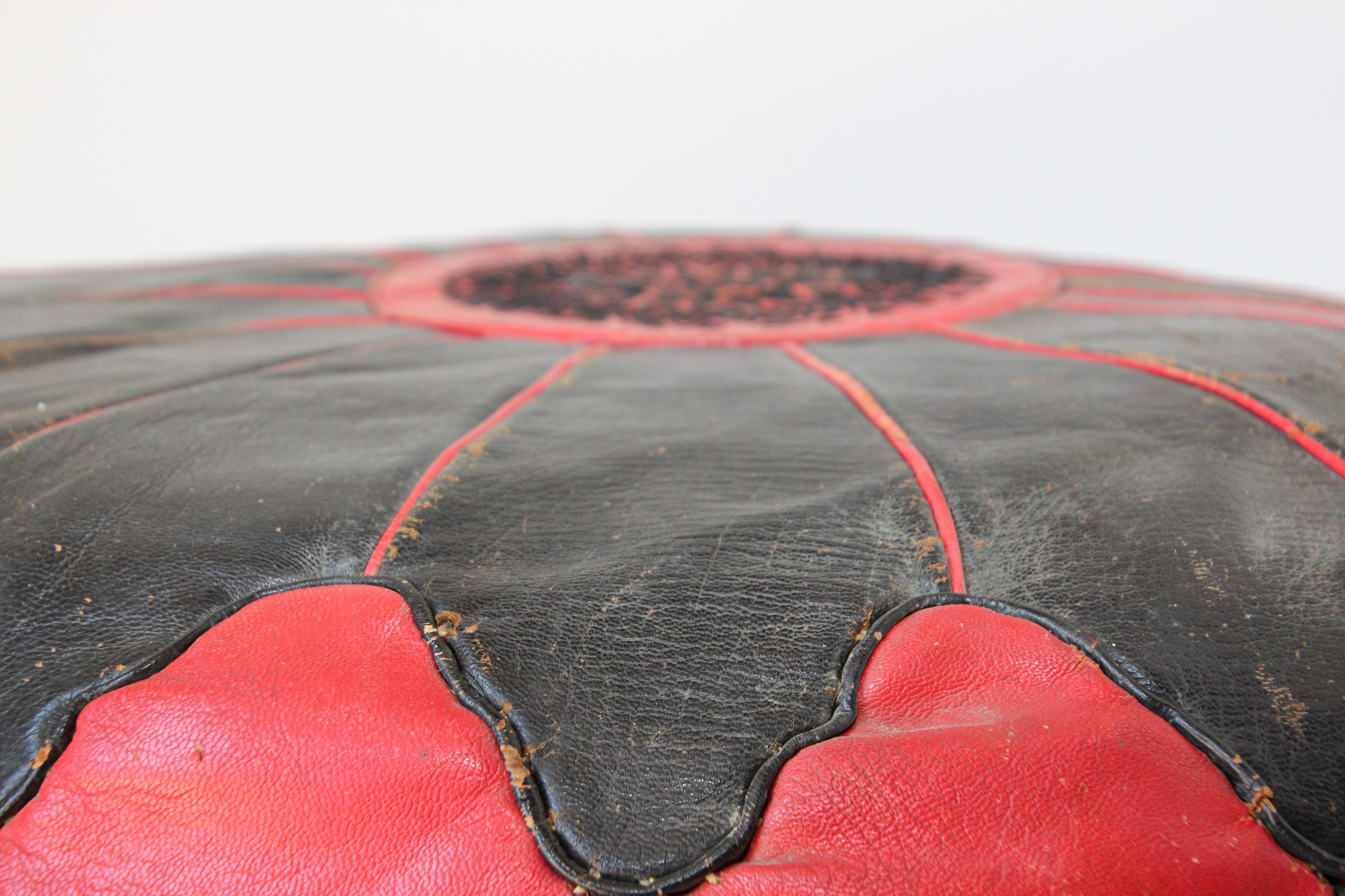 Vintage Moroccan Pouf in Red and Black Leather Hand Tooled in Marrakech For Sale 5