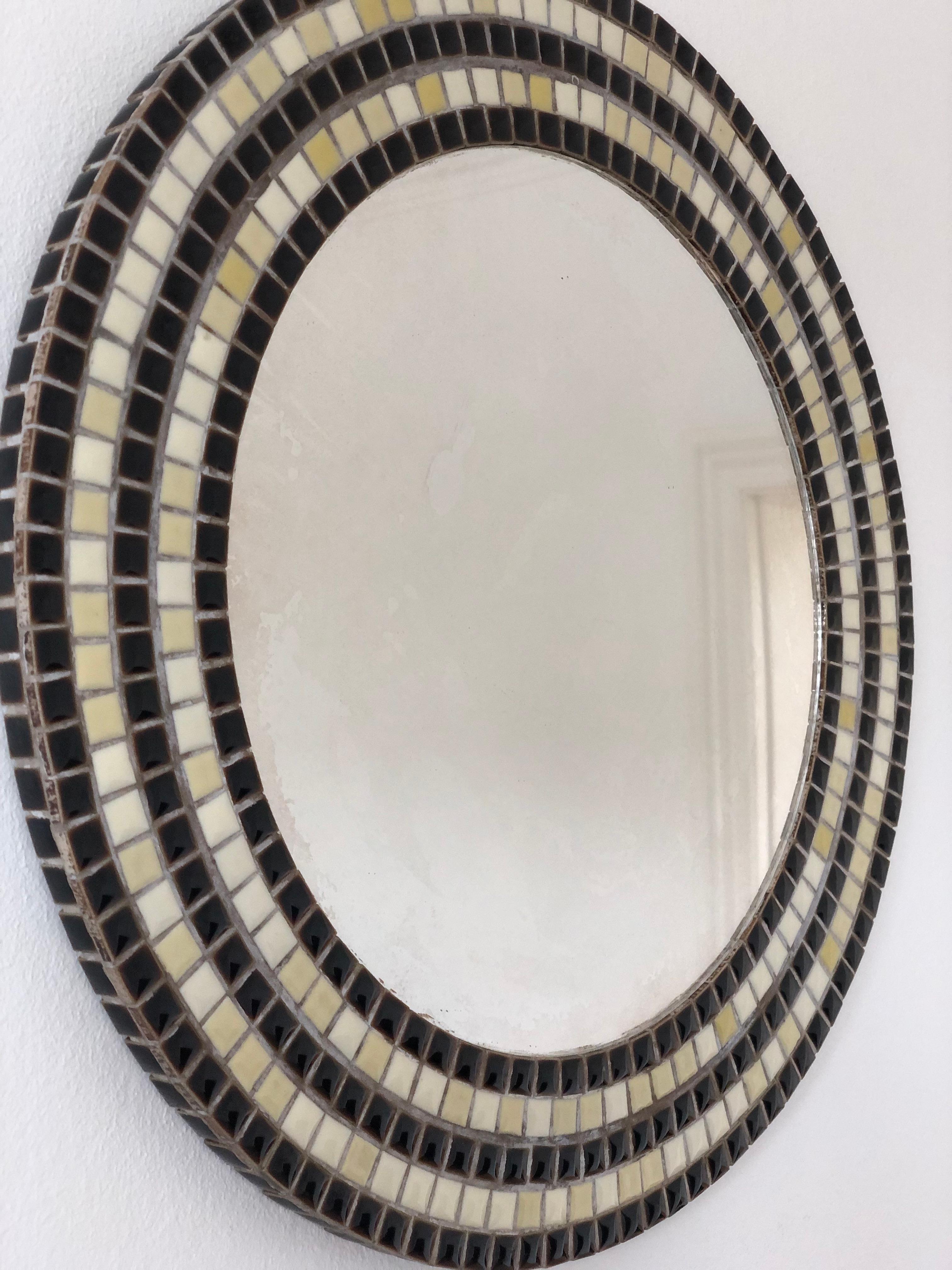 Mid-Century Modern Miroir mural vintage en mosaïque ronde 1970 Portugal en vente