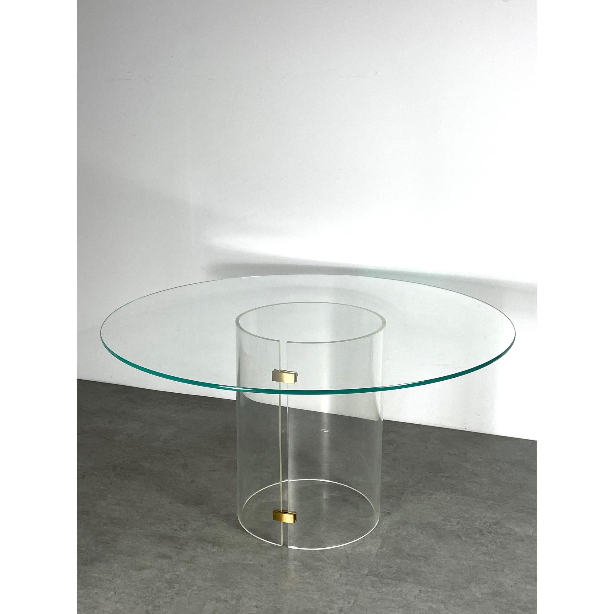 Vintage Round Pedestal Dining Table in Lucite Brass and Glass circa 1970s In Good Condition For Sale In Troy, MI