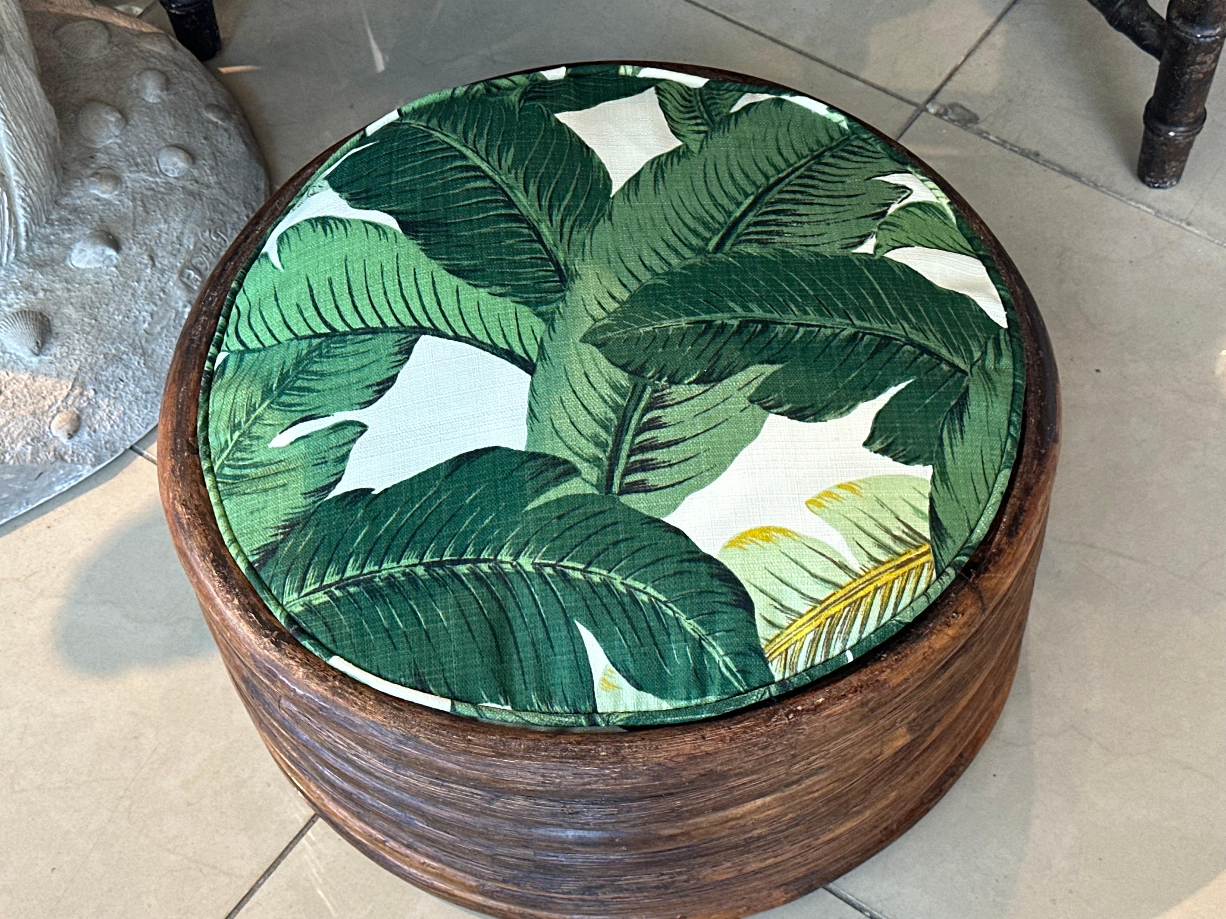 American Vintage Round Rattan Tropical Palm Leaf Palm Beach Dog Pet Bed New Upholstery For Sale