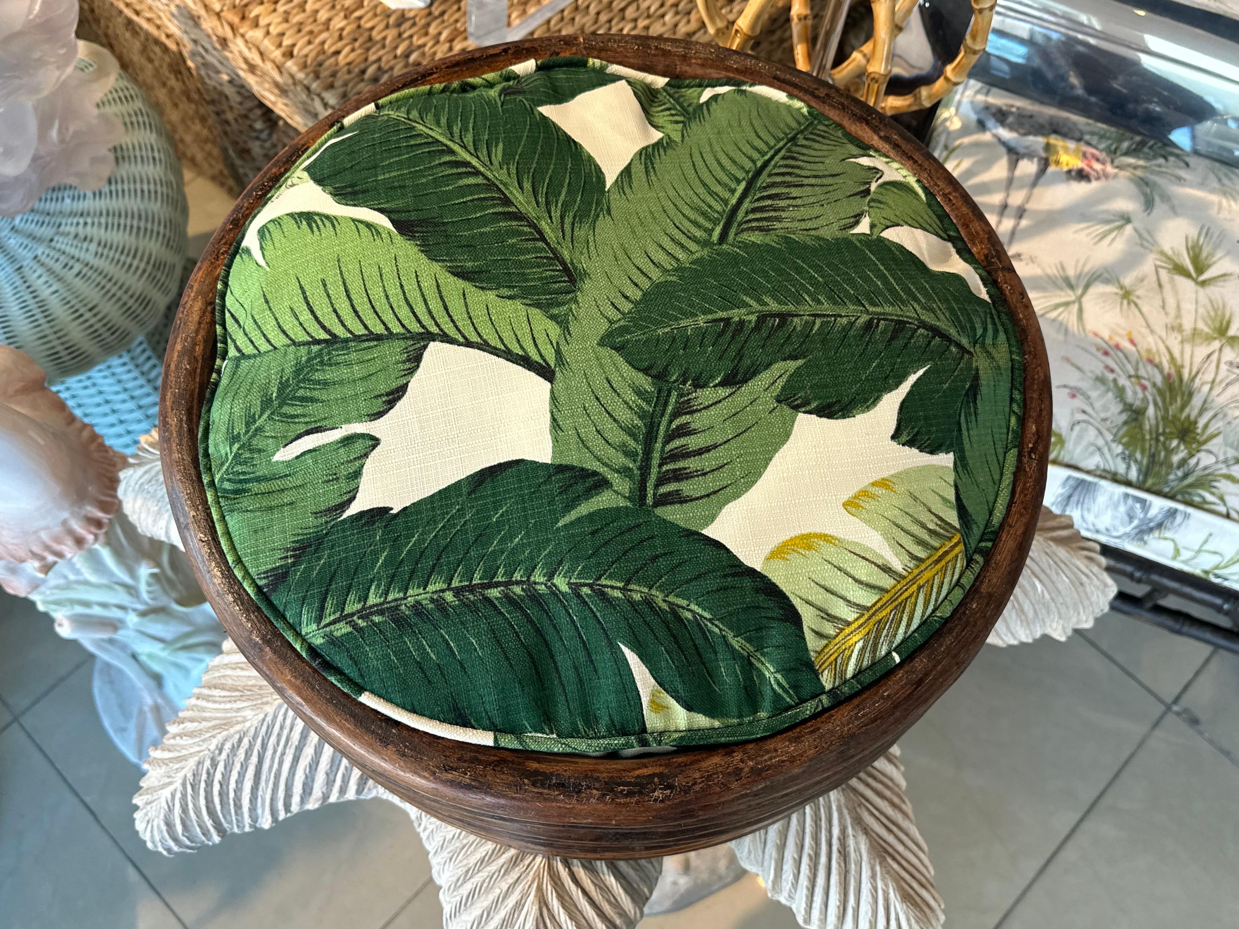 Vintage Round Rattan Tropical Palm Leaf Palm Beach Dog Pet Bed New Upholstery For Sale 2