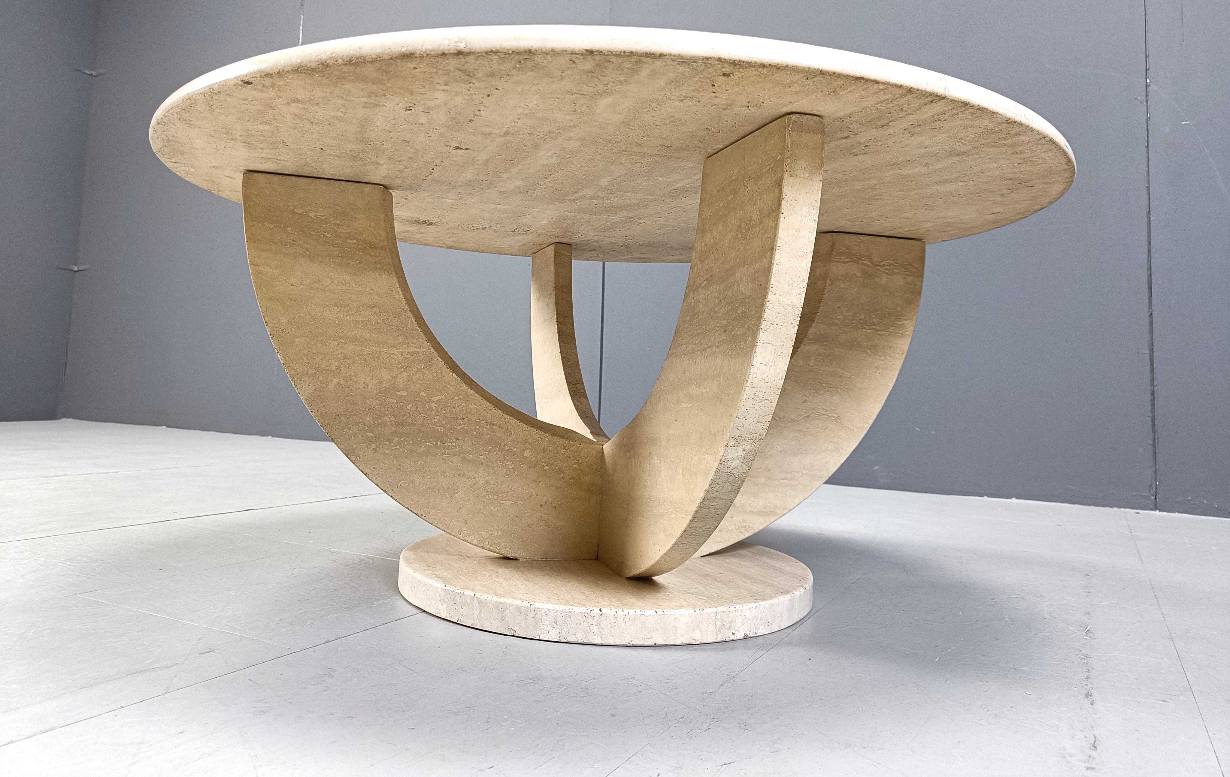 Vintage round ravertine coffee table, 1970s 1