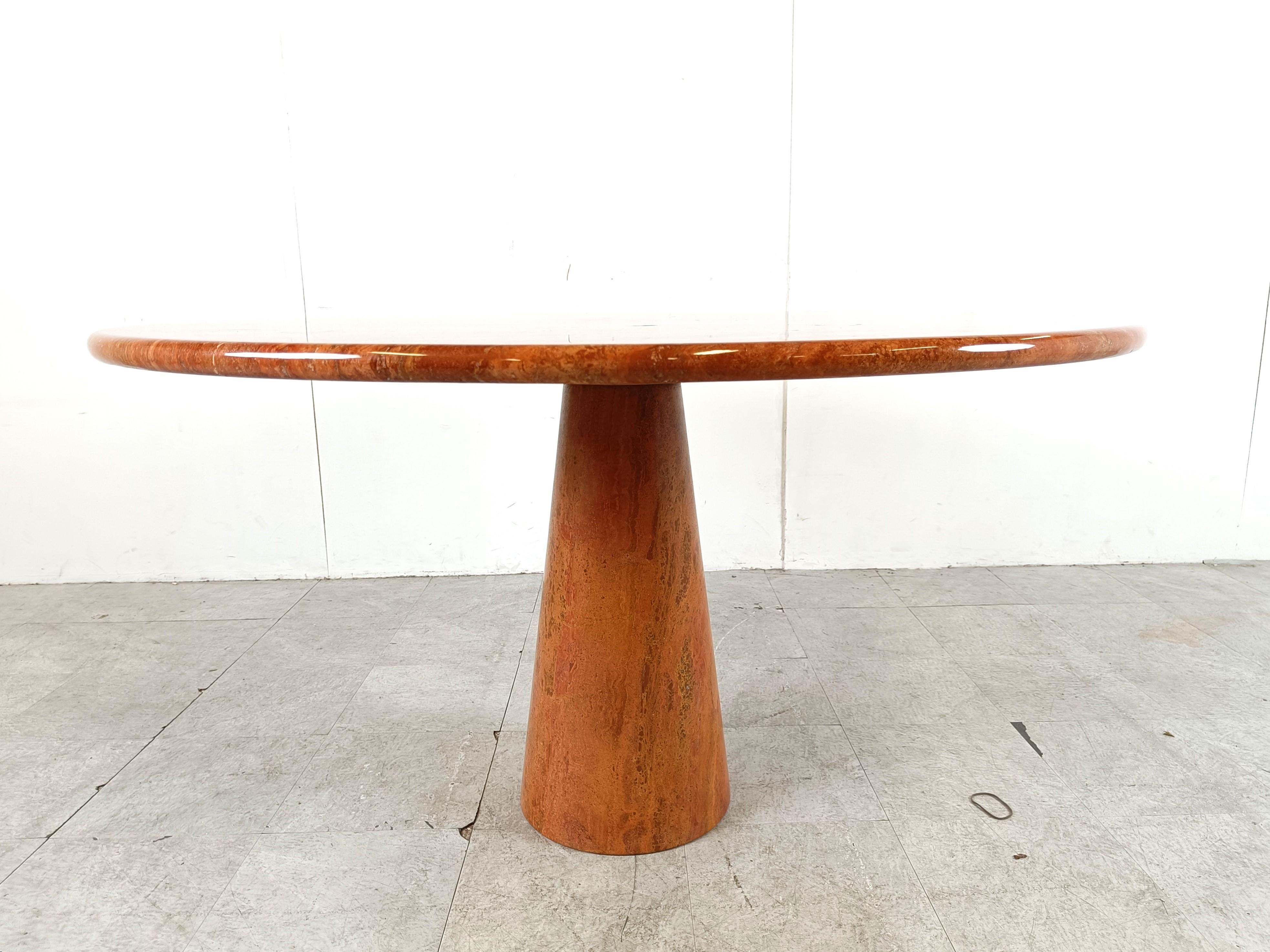 Vintage round red travertine dining table, 1970s For Sale 3