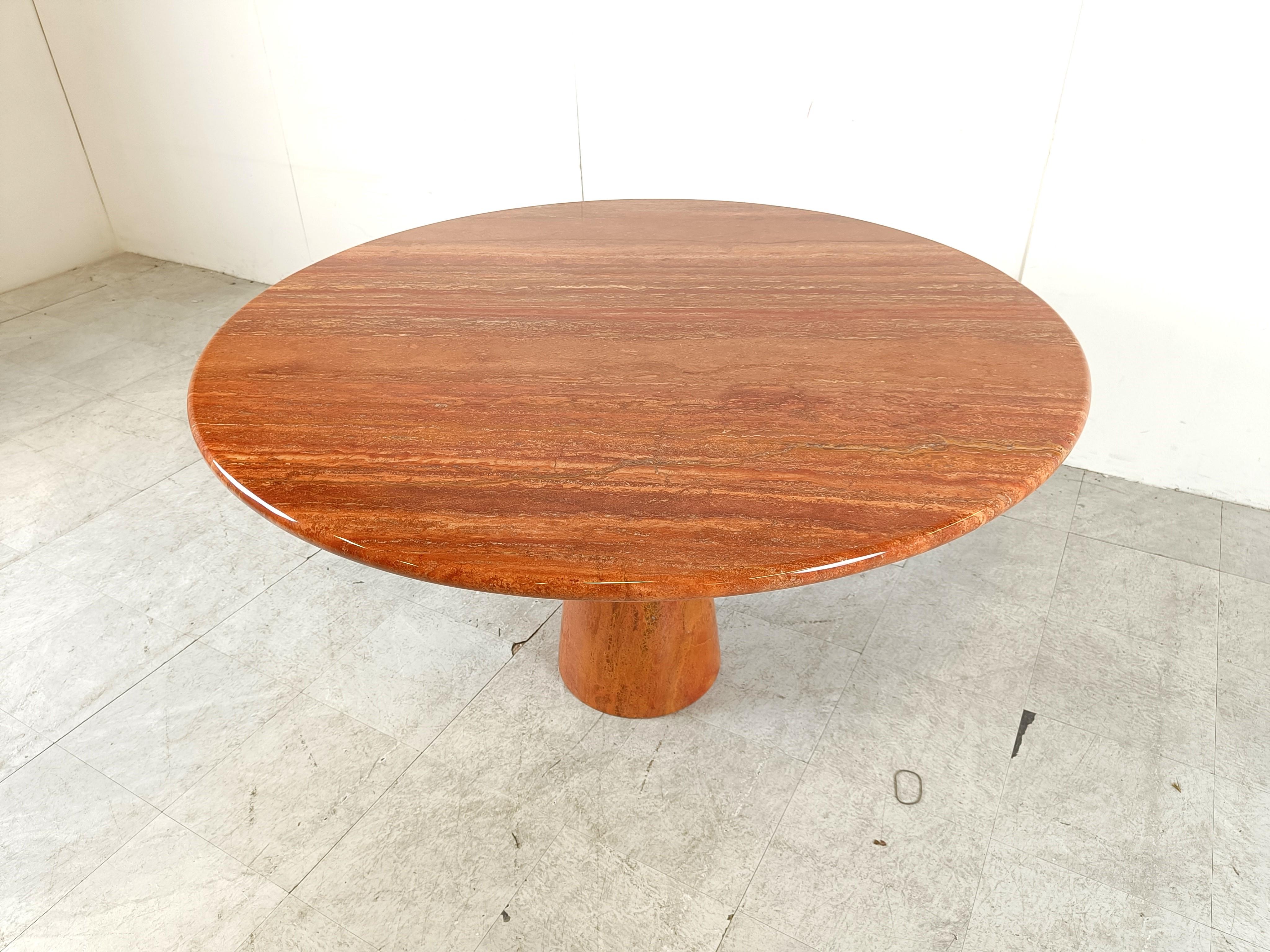 Vintage round red travertine dining table, 1970s In Good Condition For Sale In HEVERLEE, BE