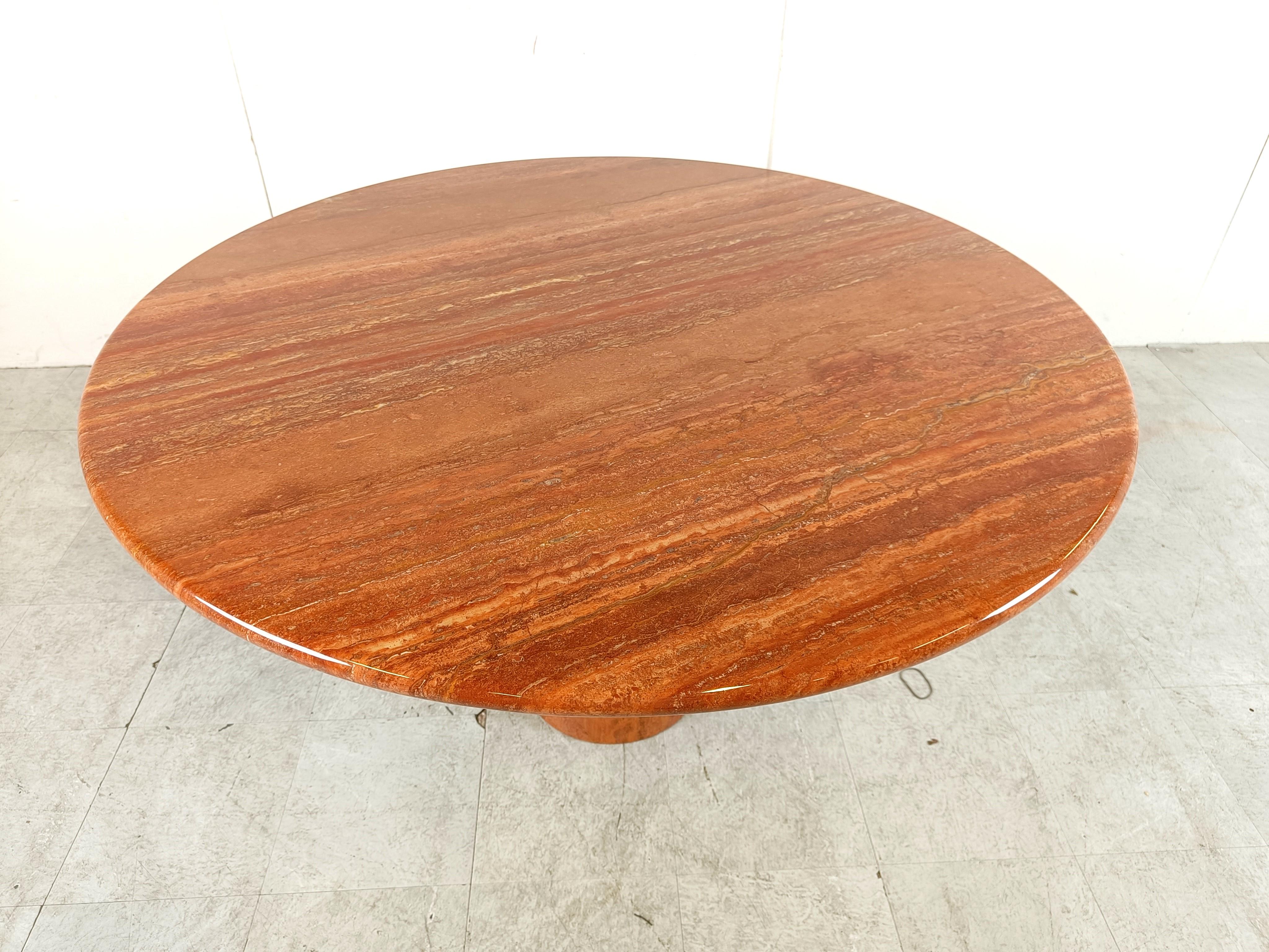 Vintage round red travertine dining table, 1970s For Sale 1