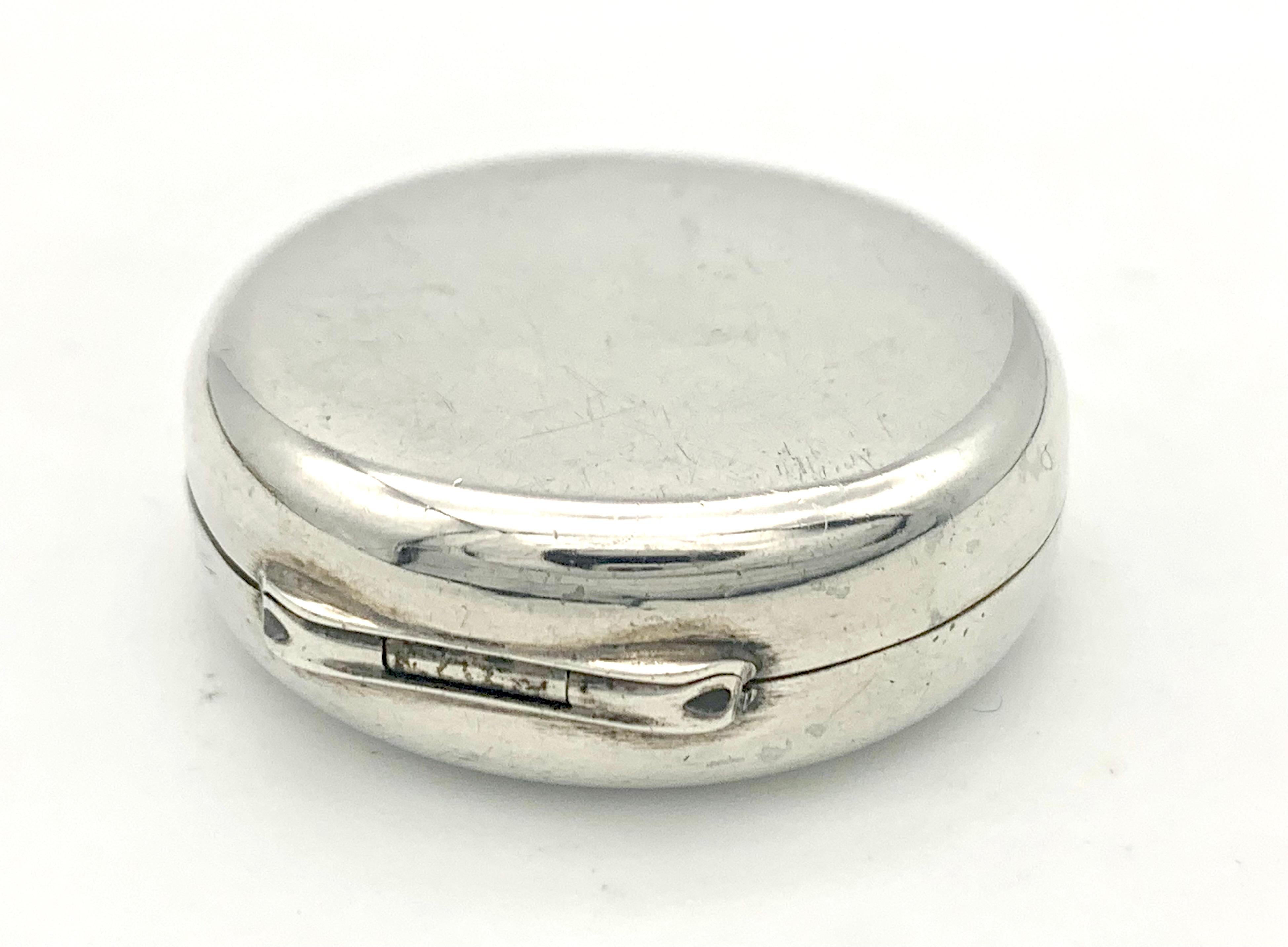 Modernist Vintage Round Silver Pill Box      For Sale