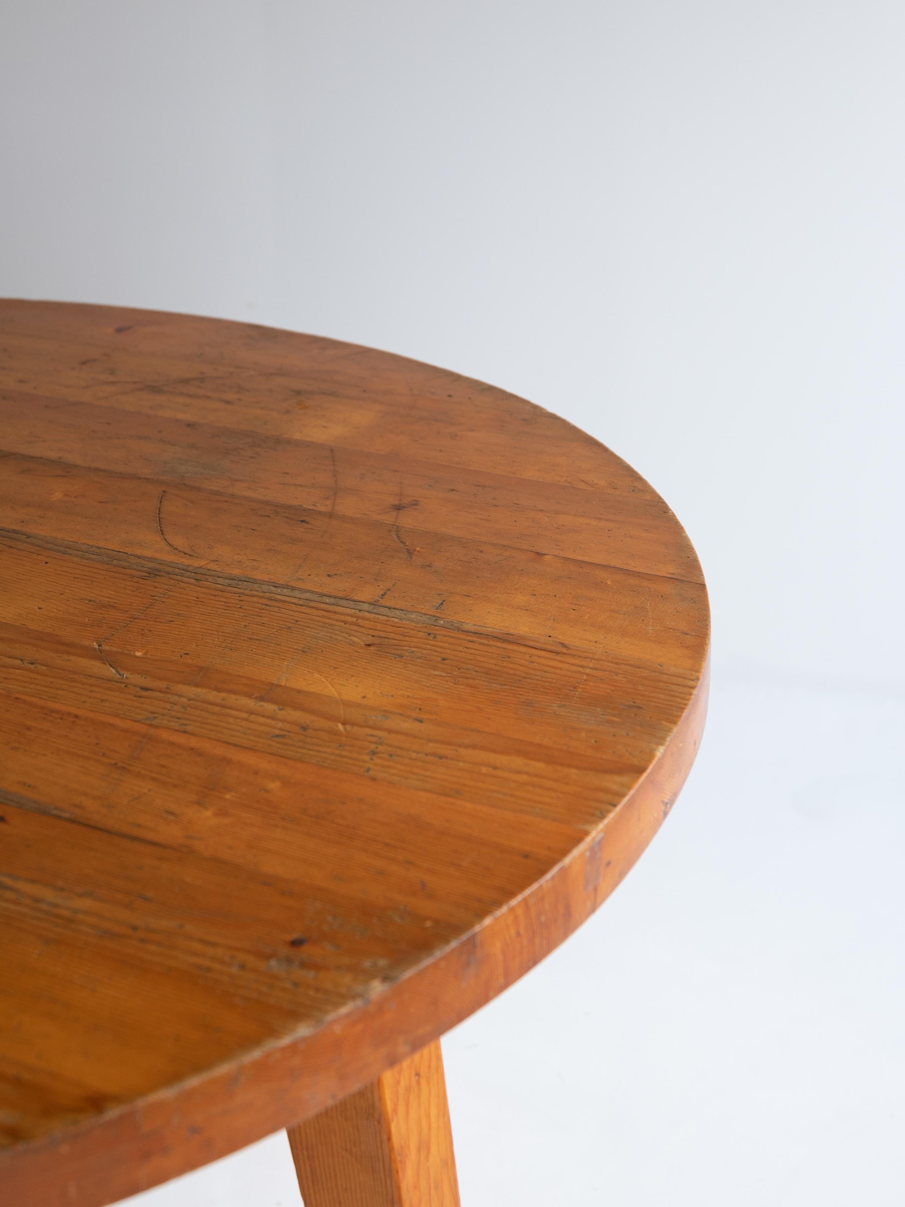 Vintage round table by Christian Durupt and Charlotte Perriand, 1968 For Sale 3