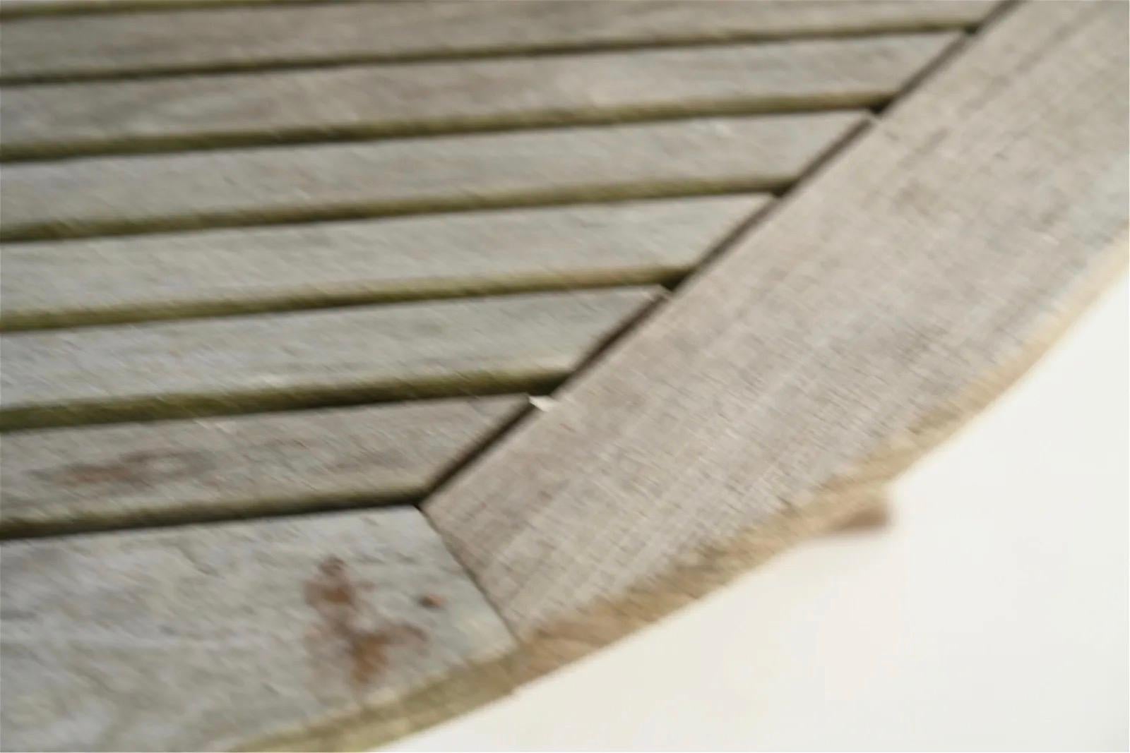 Runder Esstisch für den Außenbereich aus Teakholz für den Garten im Angebot 7