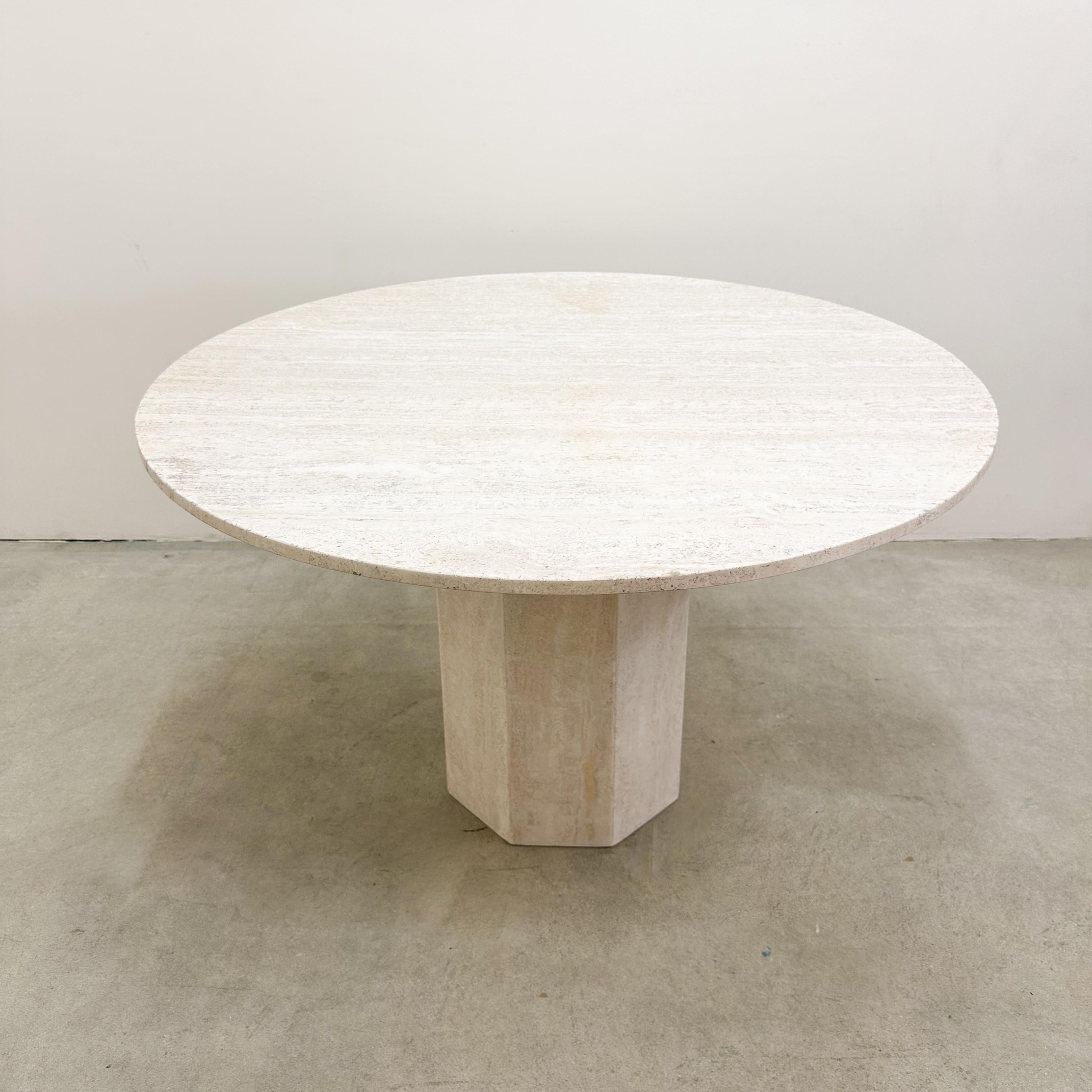 Vintage 1970s Round Travertine Dining Table, MCM, 48” Pedestal Base In Good Condition In Palm Desert, CA