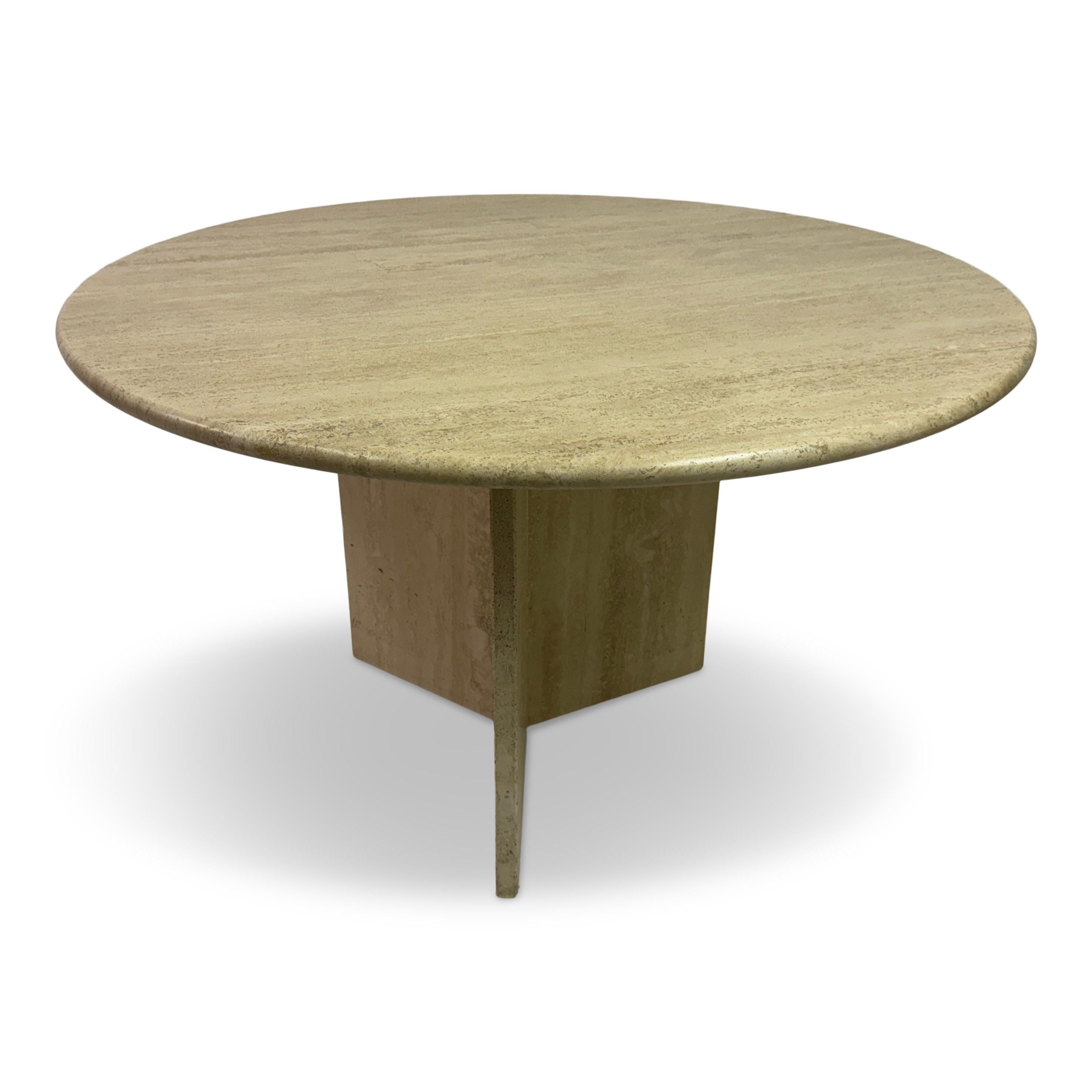 Dining table

Circular

Travertine

Three-spoke base provides stability

!970s/1980s Italy