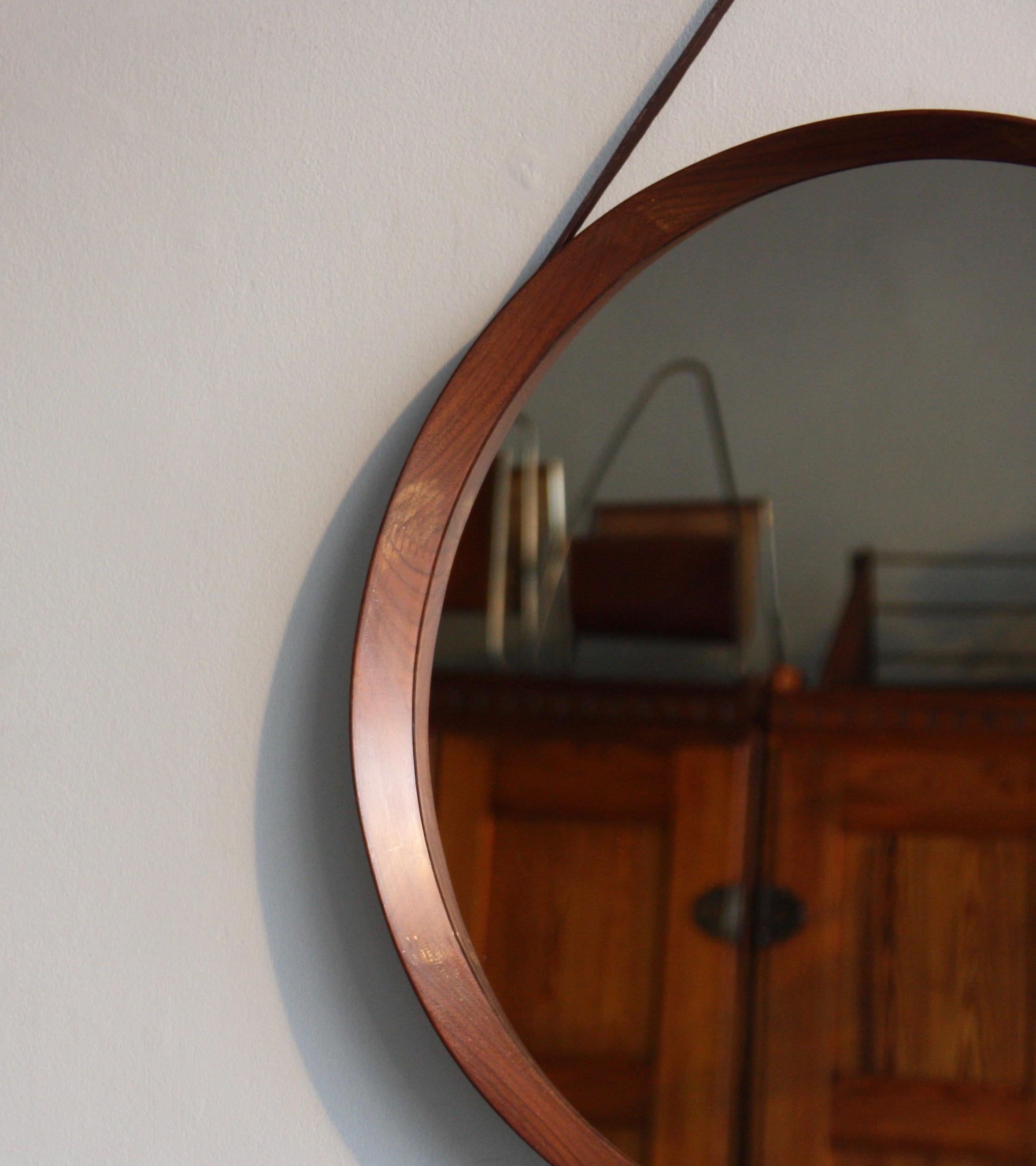Vintage Round Wall Teak Mirror with Leather Hanging Strap, 1950 1