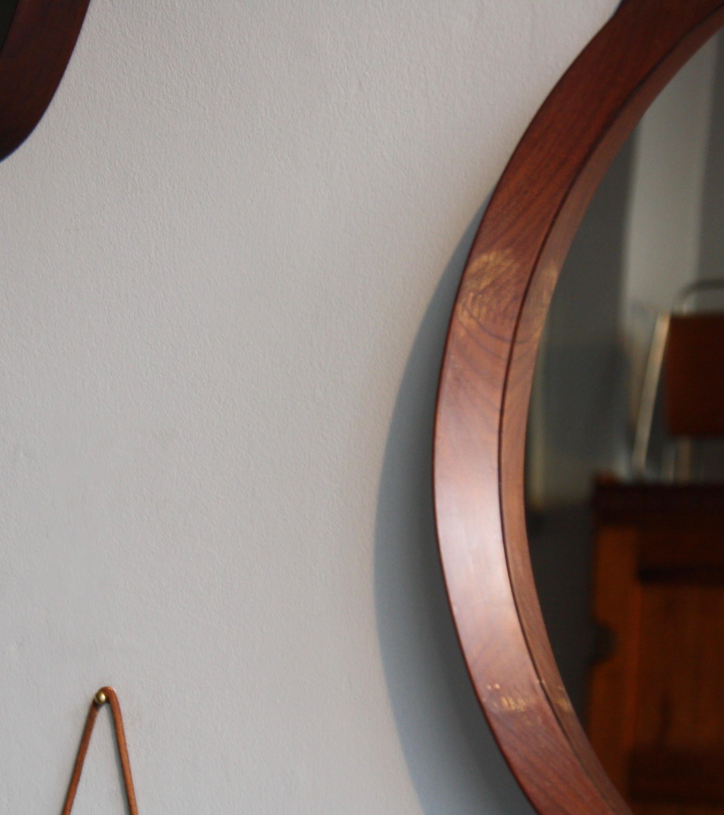 leather hanging mirror