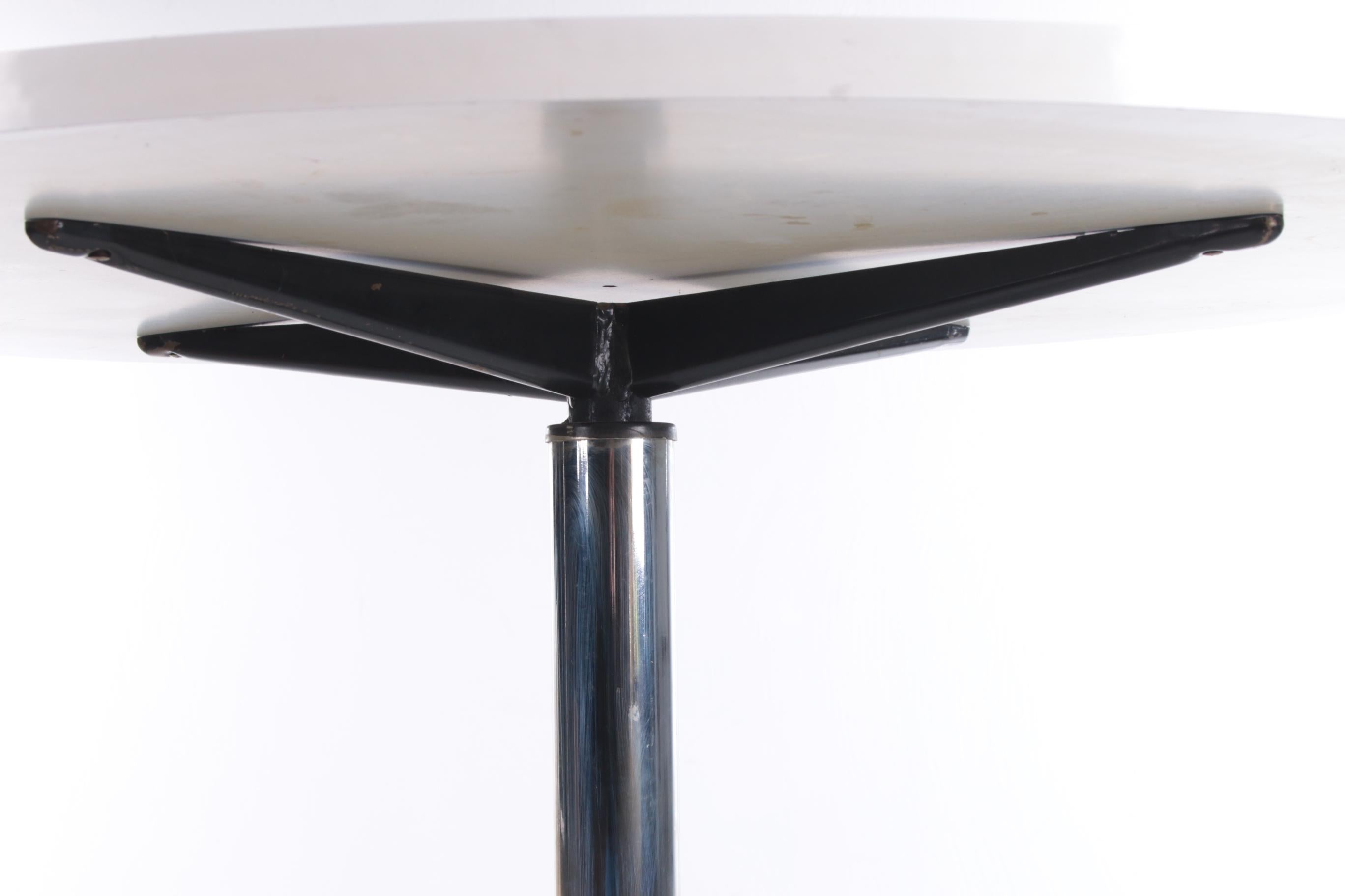 Mid-Century Modern Vintage Round White Dining Table with Chrome Base, 1970s
