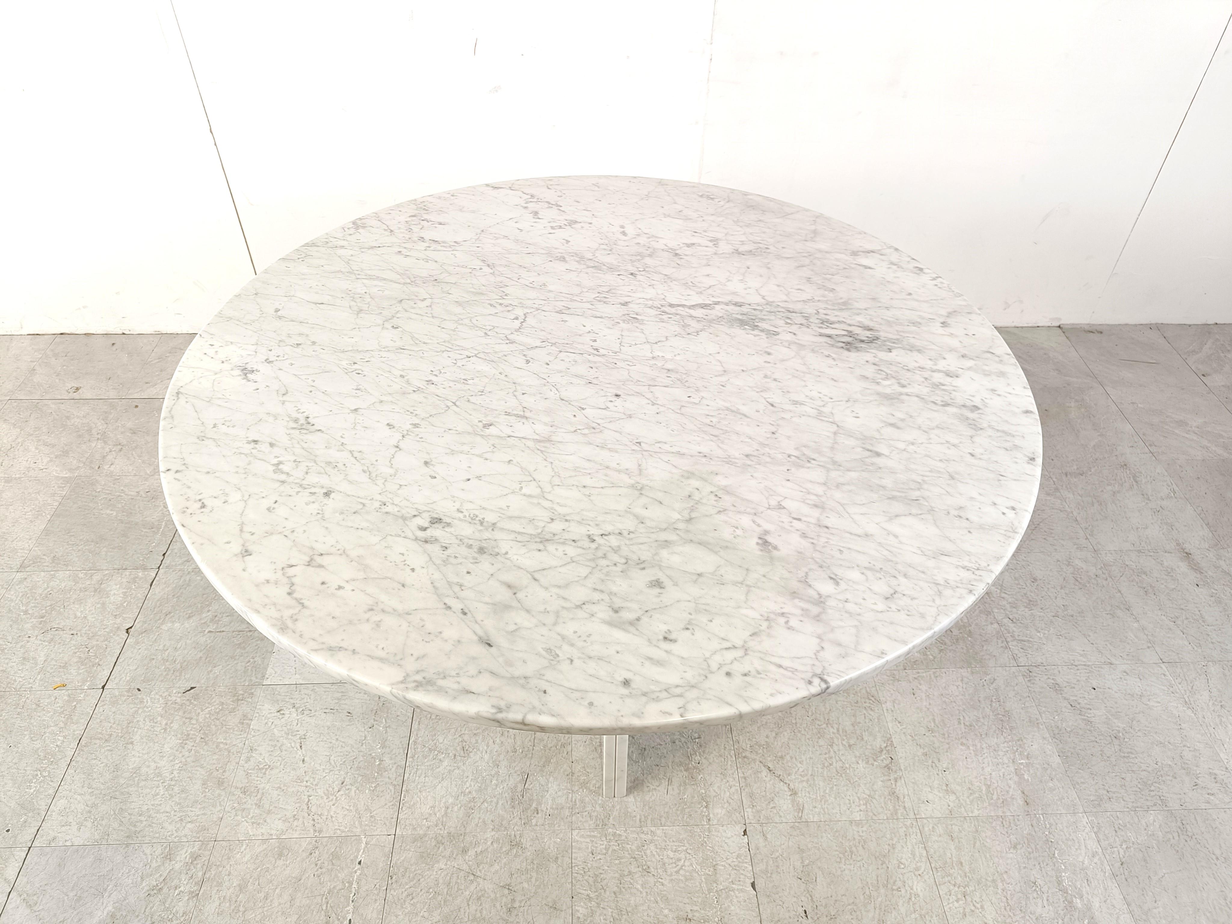 Beautiful dining or center table made from white marble with a round top.

Beautiful vained marble.

Can be combined with many interior styles.

Good overall condition.

1970s - Italy

Height: 75cm
Diameter: 125cm

Ref: 057118