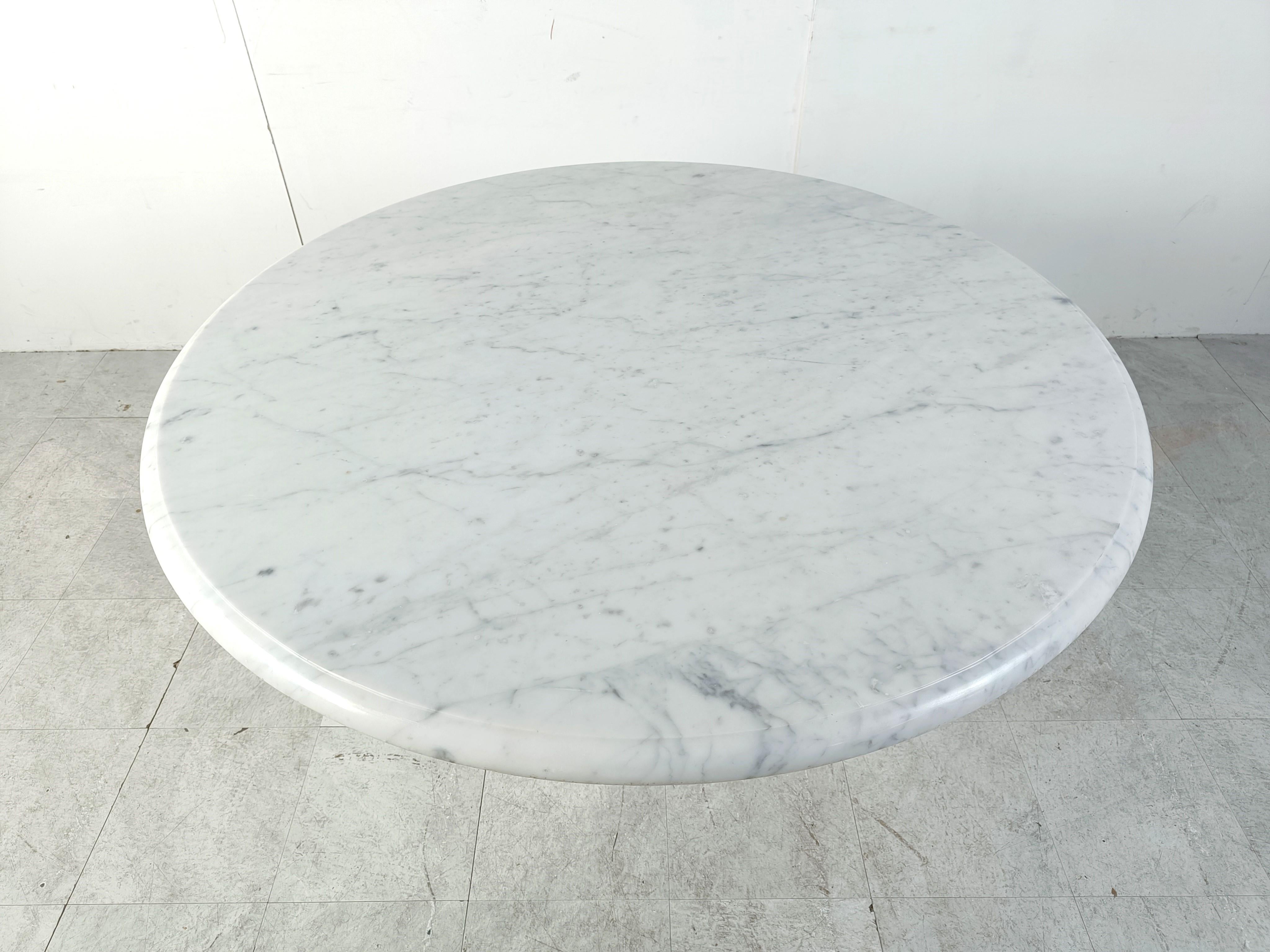 Mid-Century Modern Vintage round White marble dining table 1970s