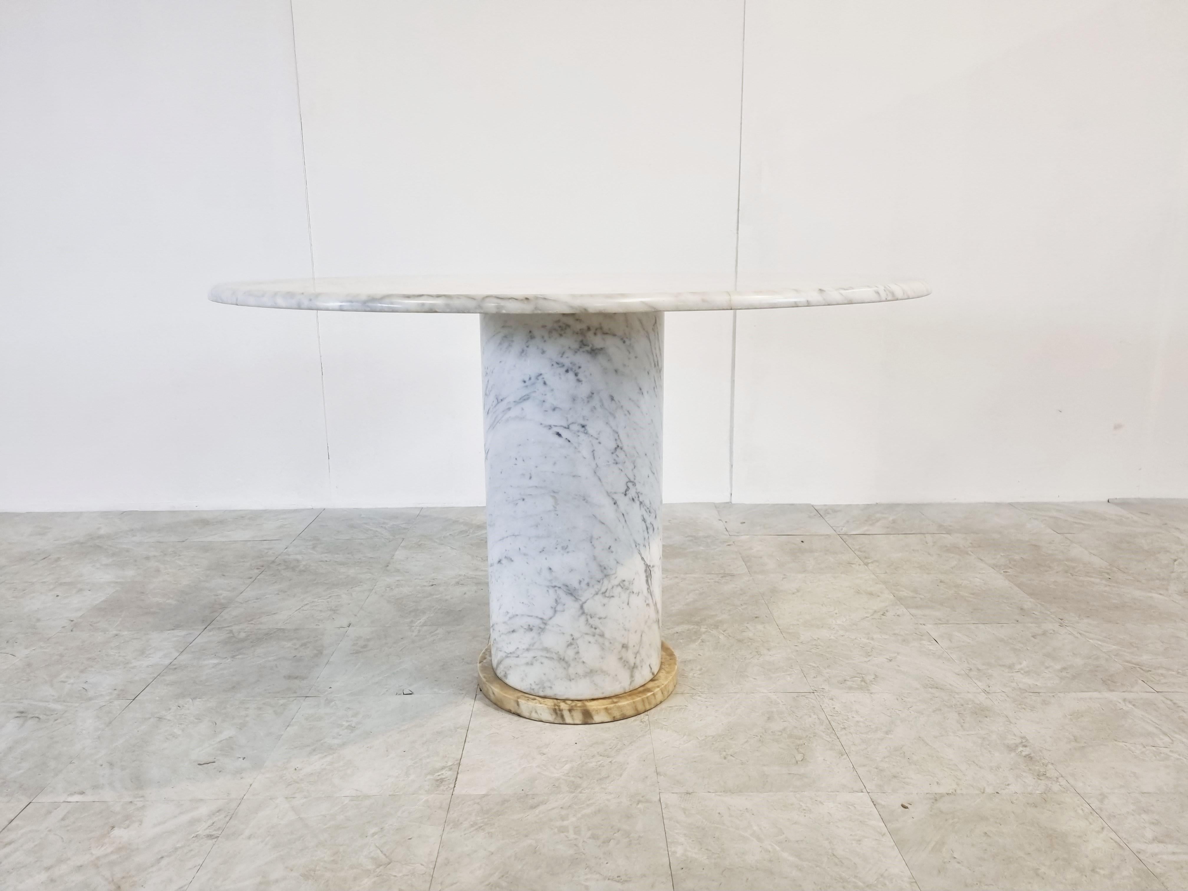 Italian Vintage Round White Marble Dining Table, 1970s