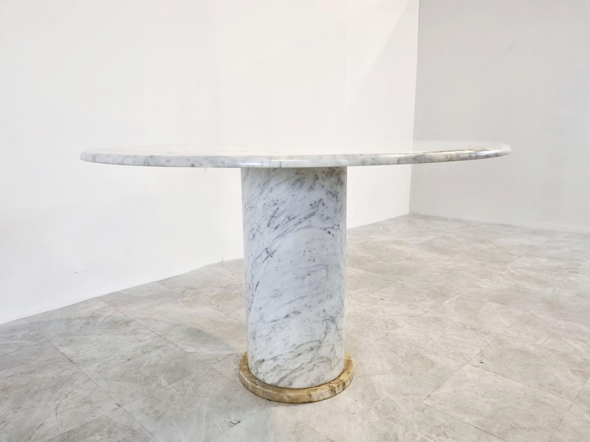 Vintage Round White Marble Dining Table, 1970s 1