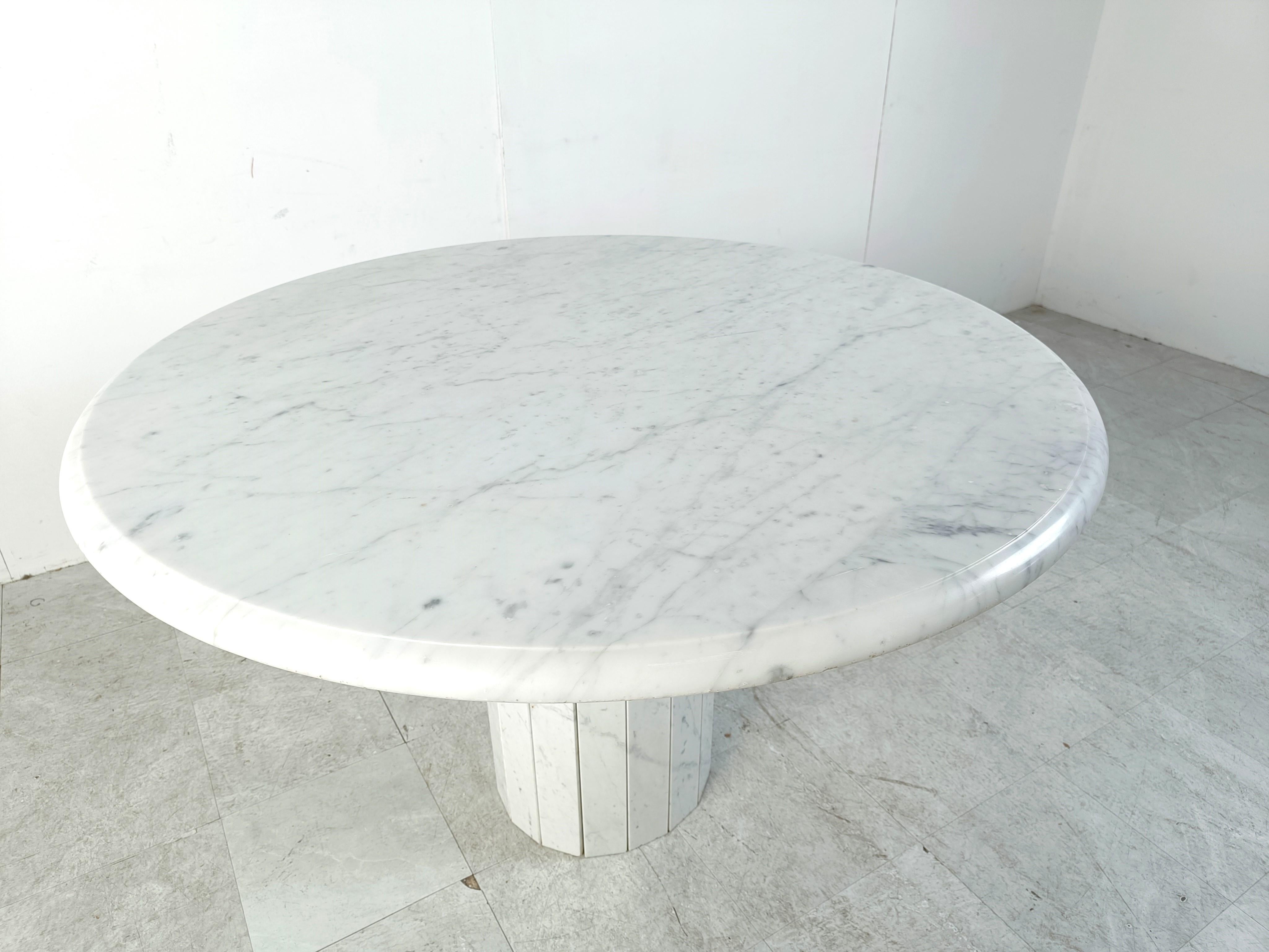 Marble Vintage round White marble dining table 1970s