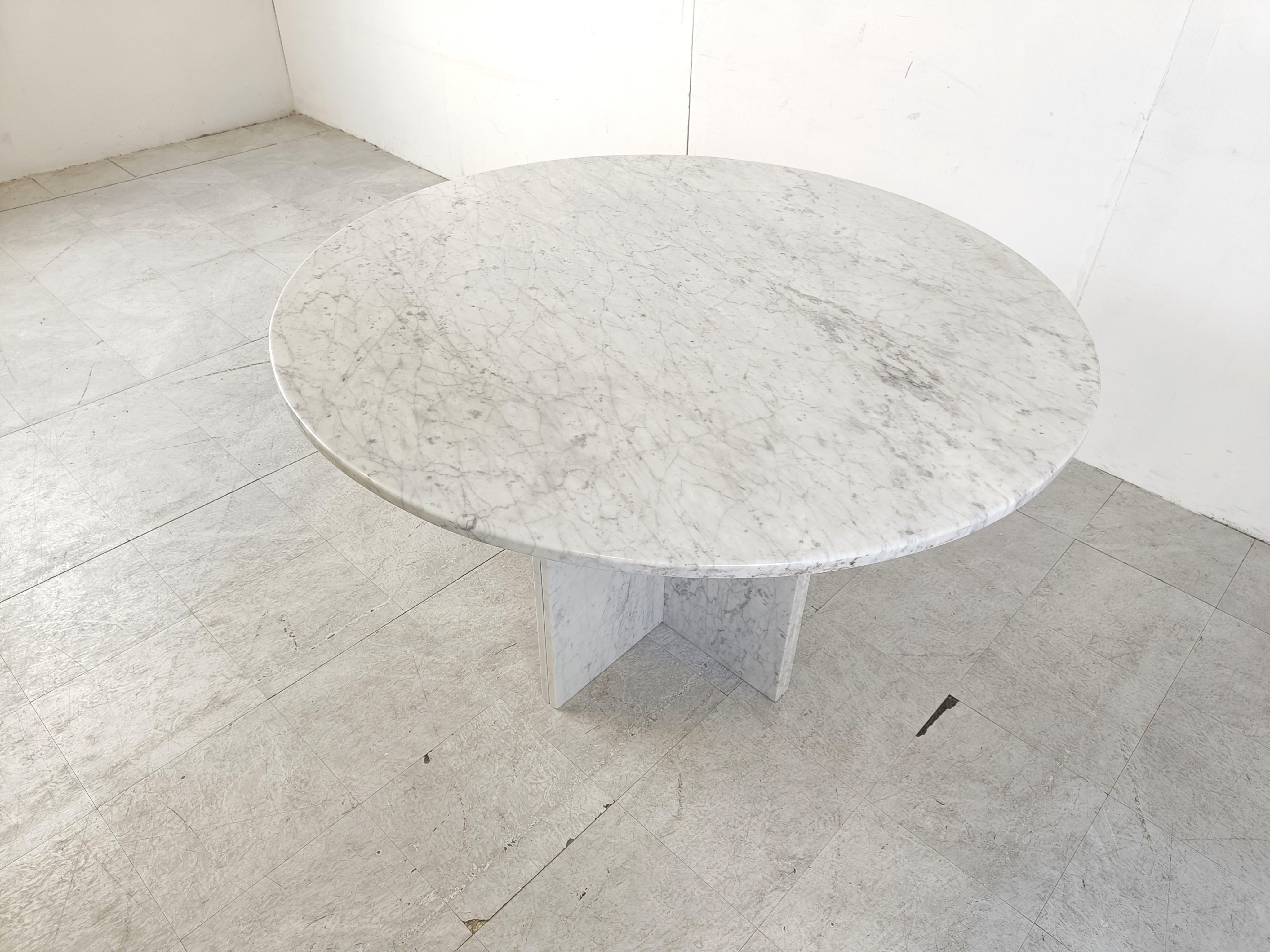 Marble Vintage round White marble dining table 1970s  For Sale