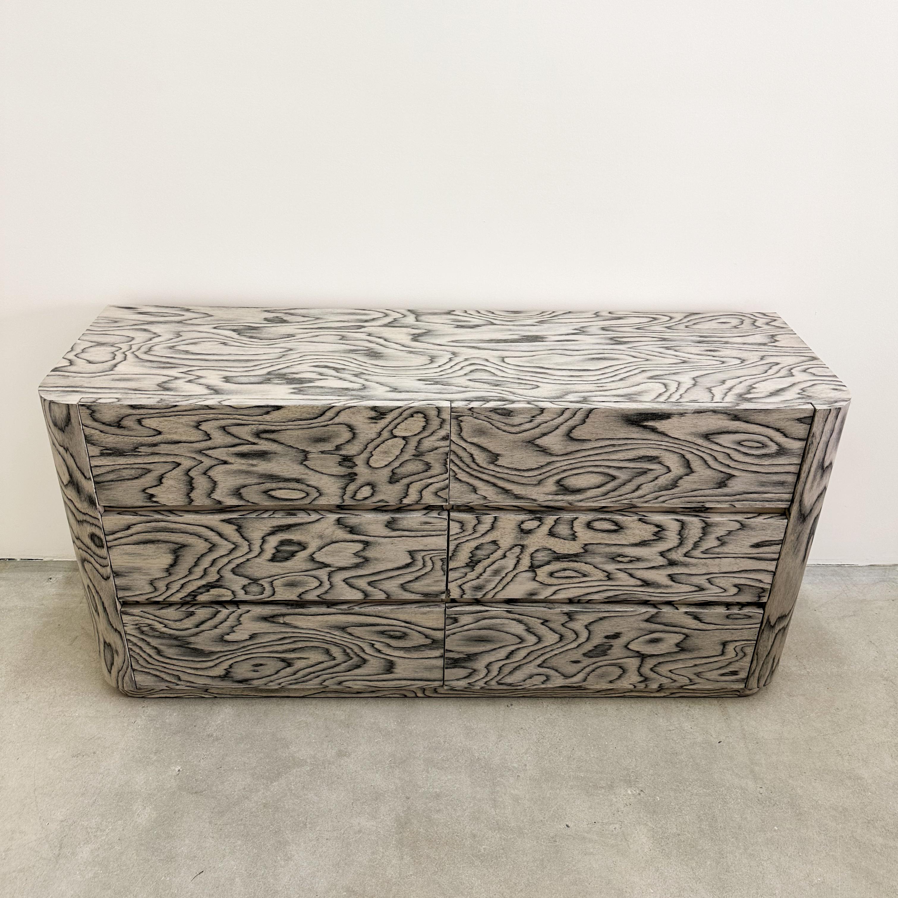 Vintage Rounded Edge Dresser With Ettore Sottsass Veneer Postmodern 1980s In Good Condition In Palm Desert, CA